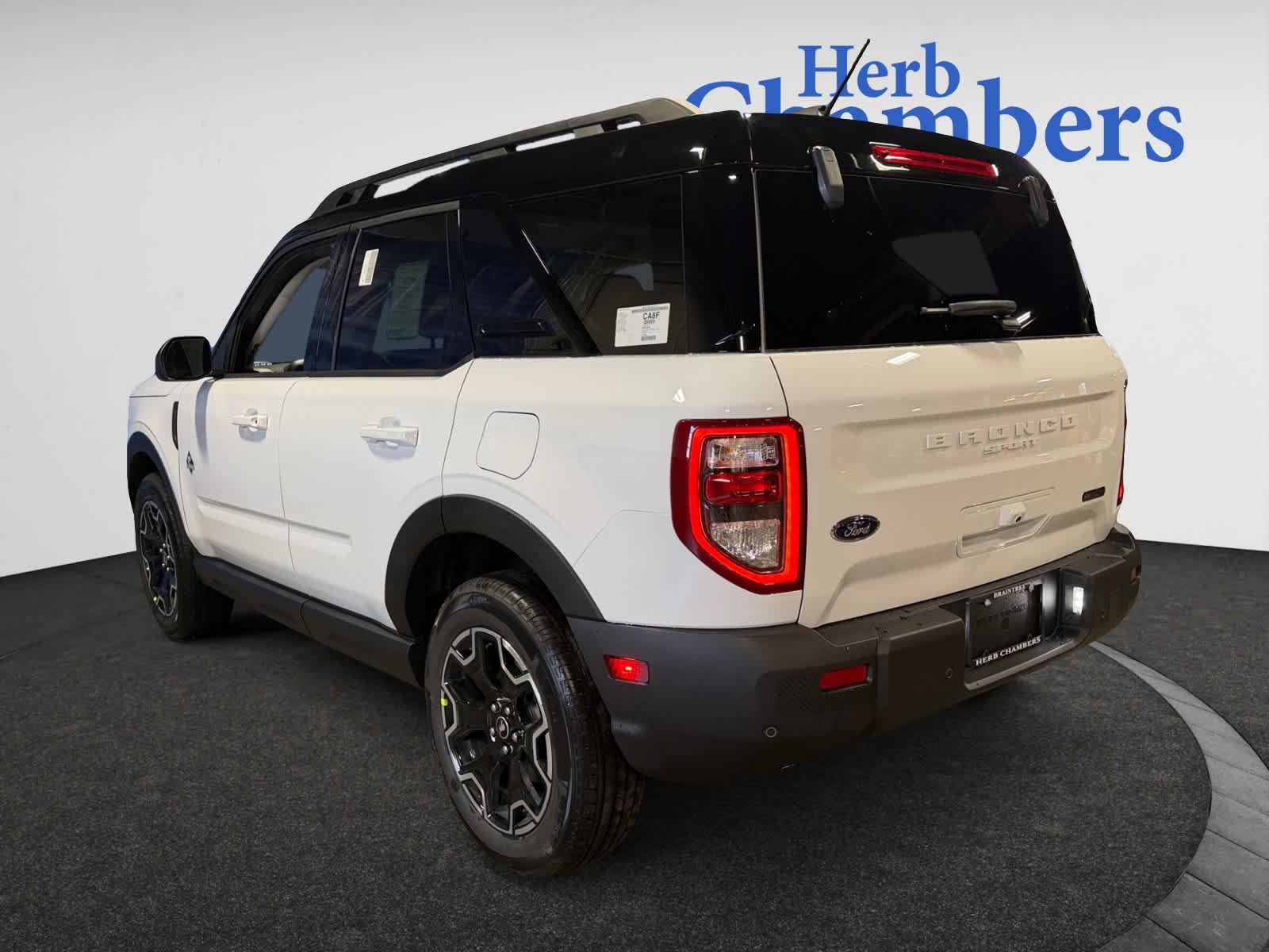 2025 Ford Bronco Sport Outer Banks photo 3