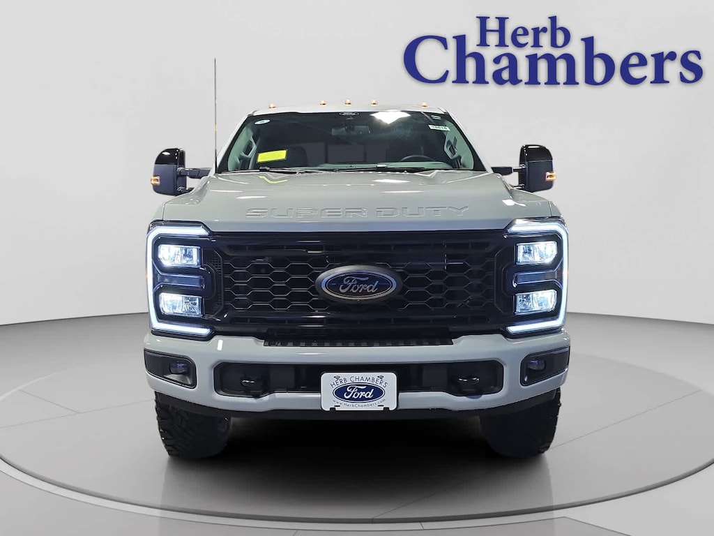 New 2026 Ford Super Duty F-250 SRW Lariat Truck