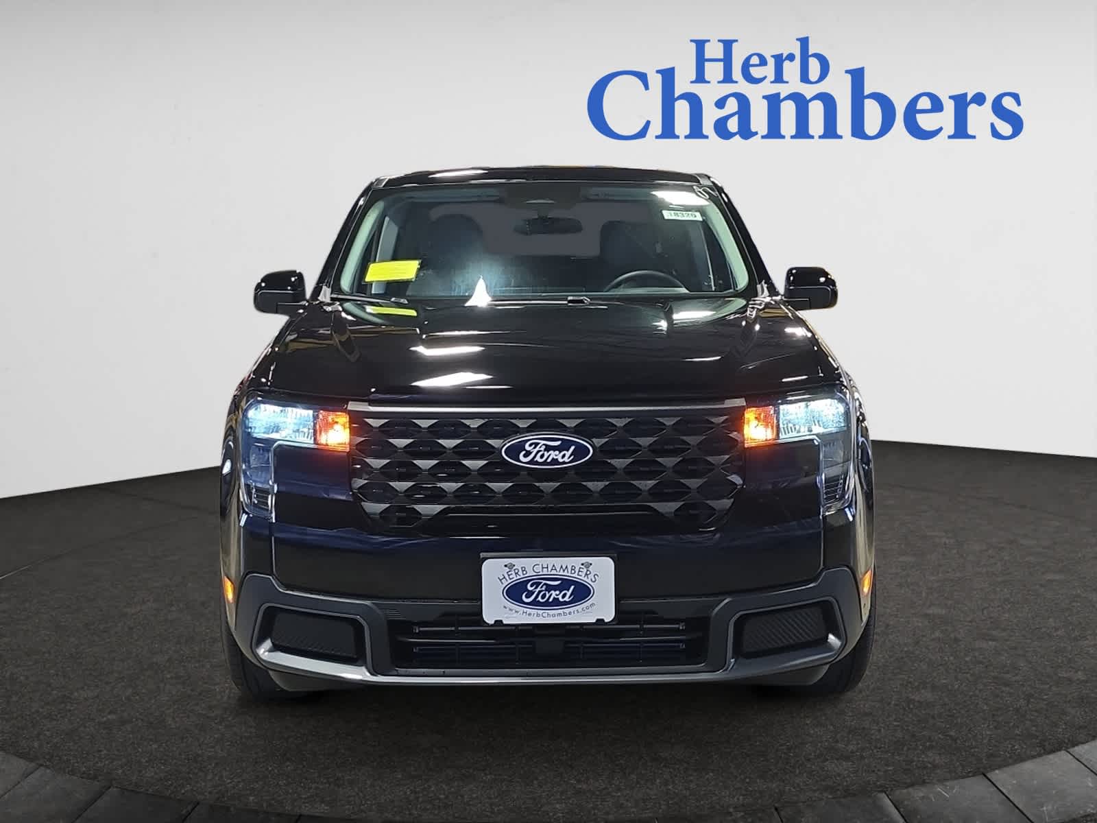 2025 Ford Maverick XLT photo 2