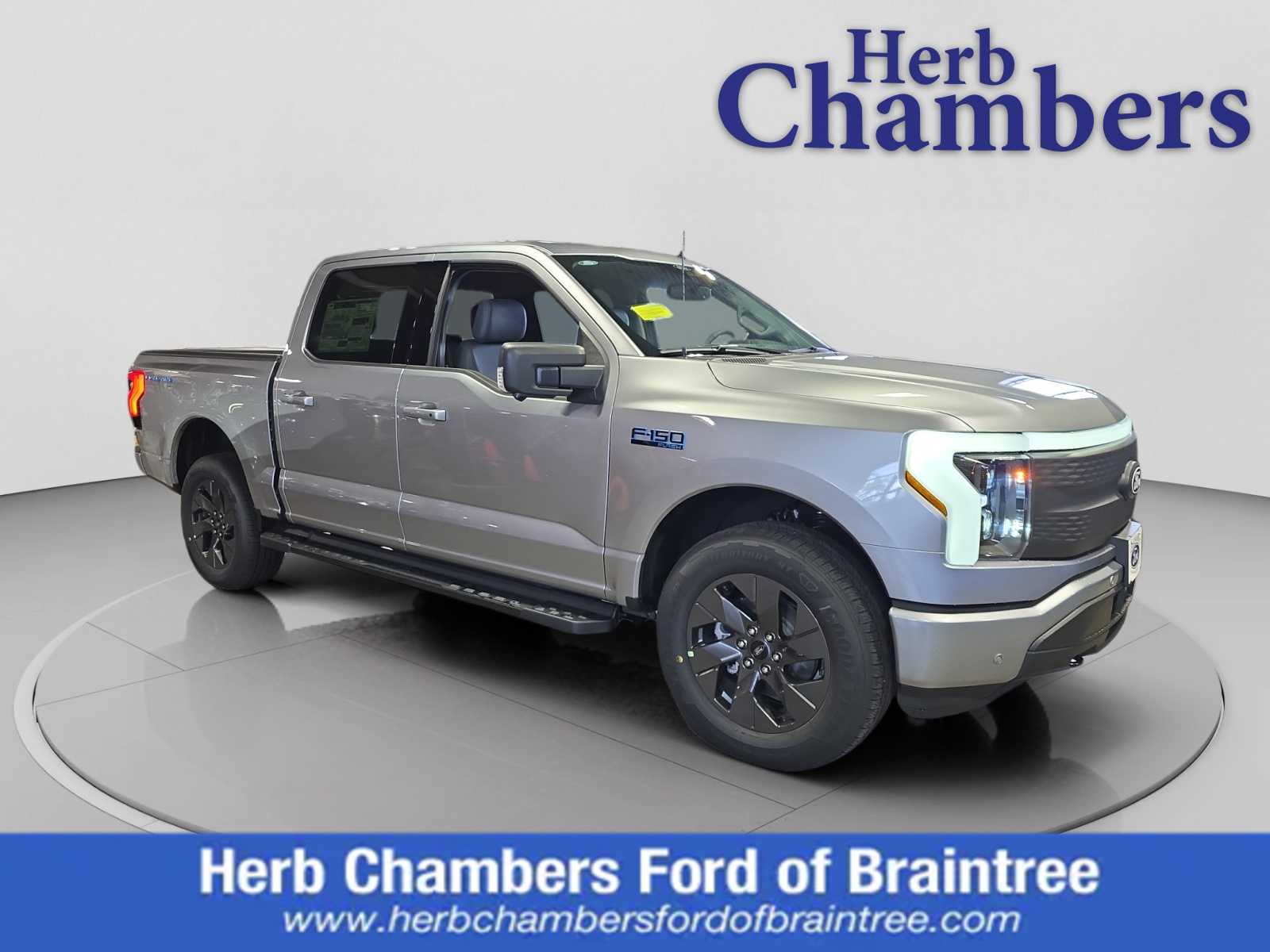 2025 Ford F-150 Lightning Flash's photo