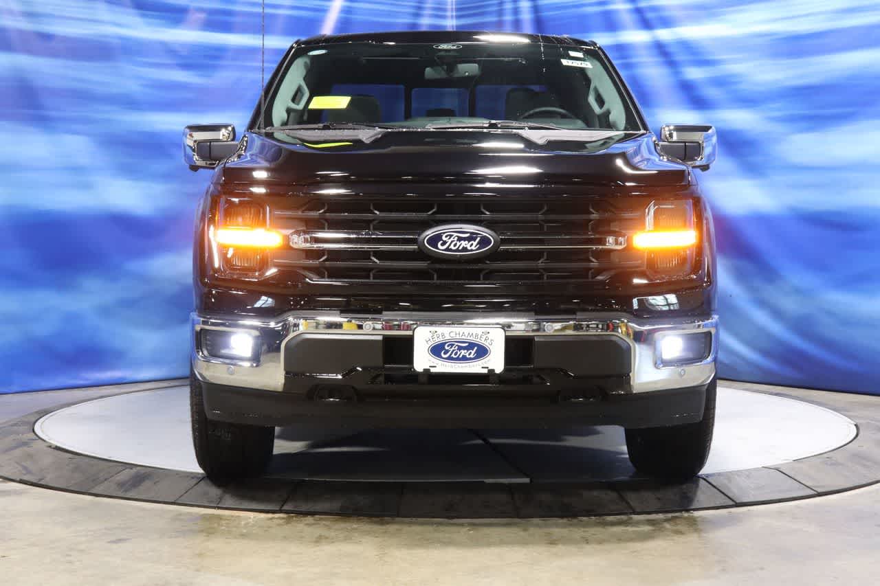 2024 Ford F-150 XLT photo 2