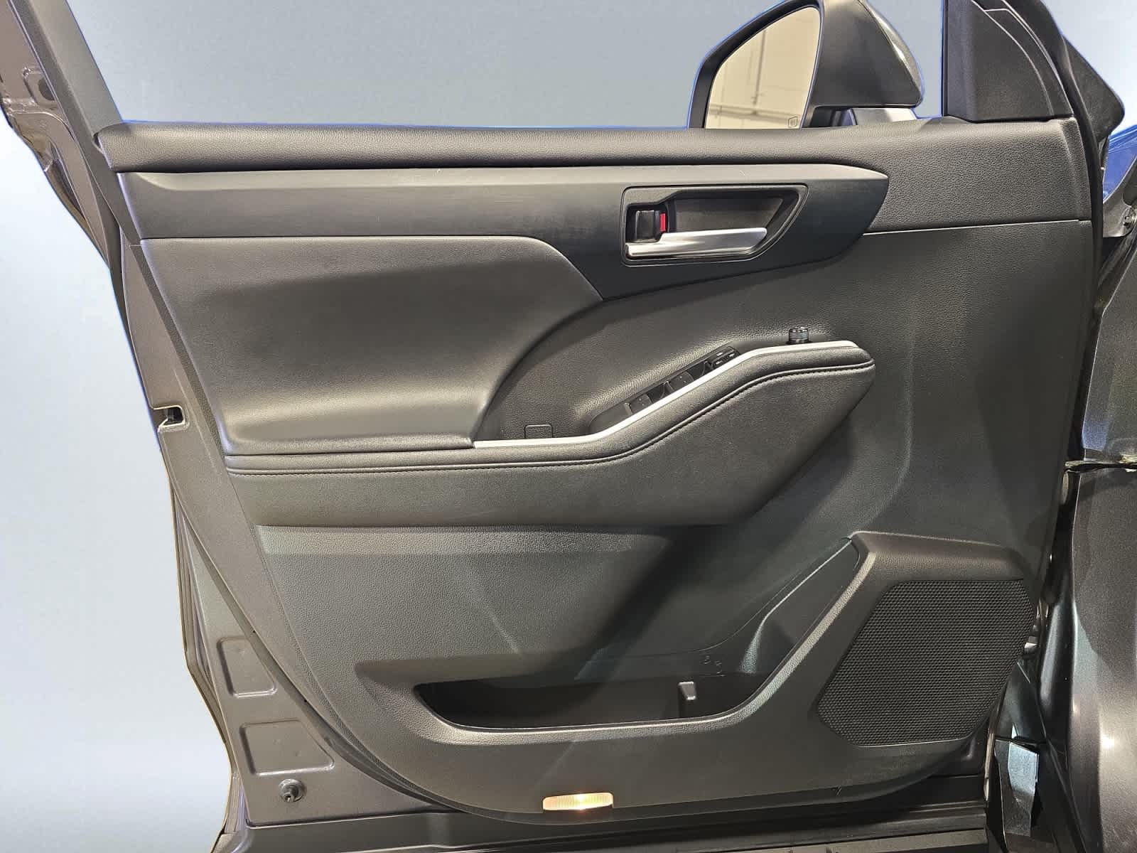 used 2023 Toyota Highlander car, priced at $31,188