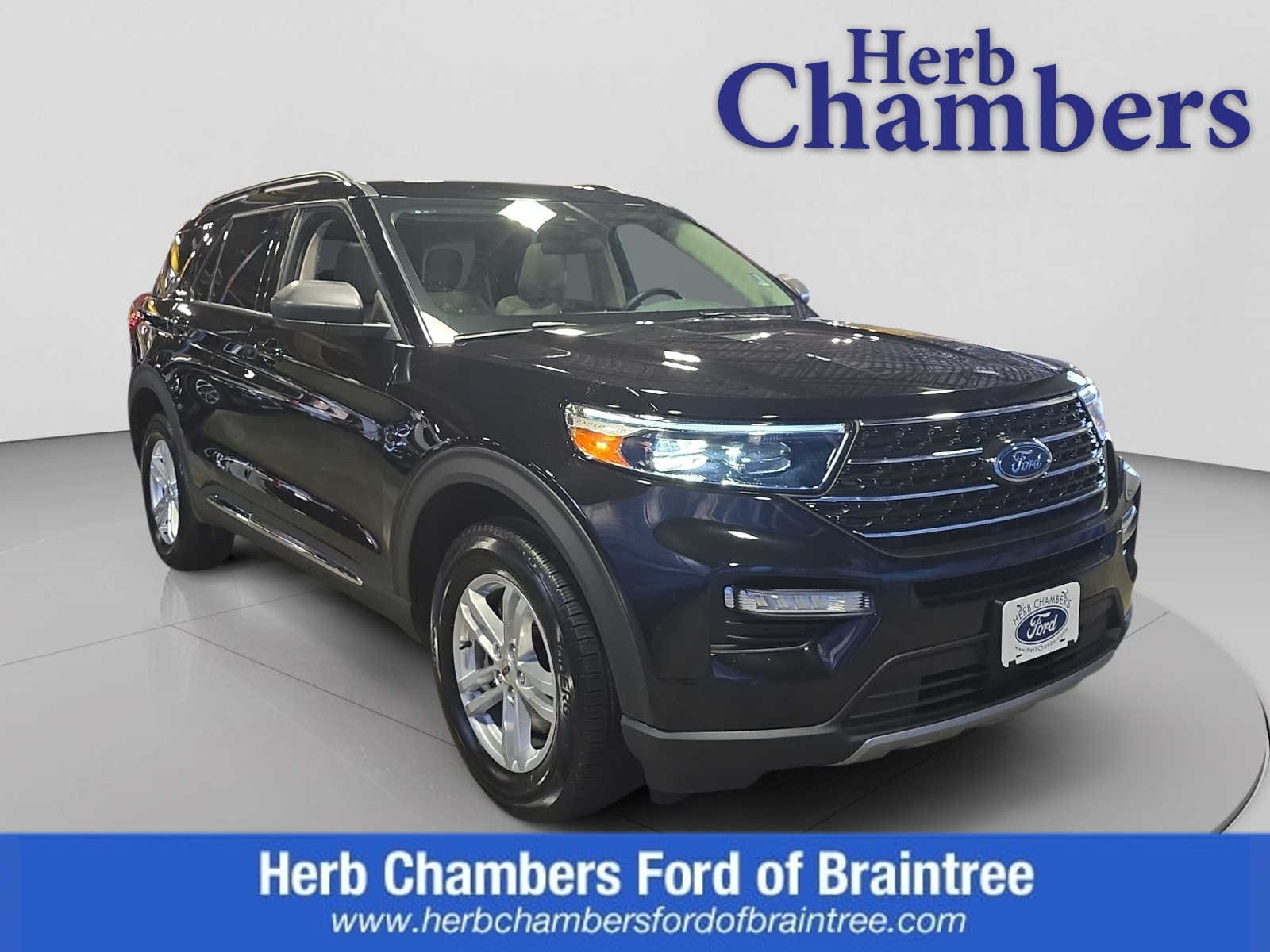 2023 Ford Explorer XLT 4WD's photo