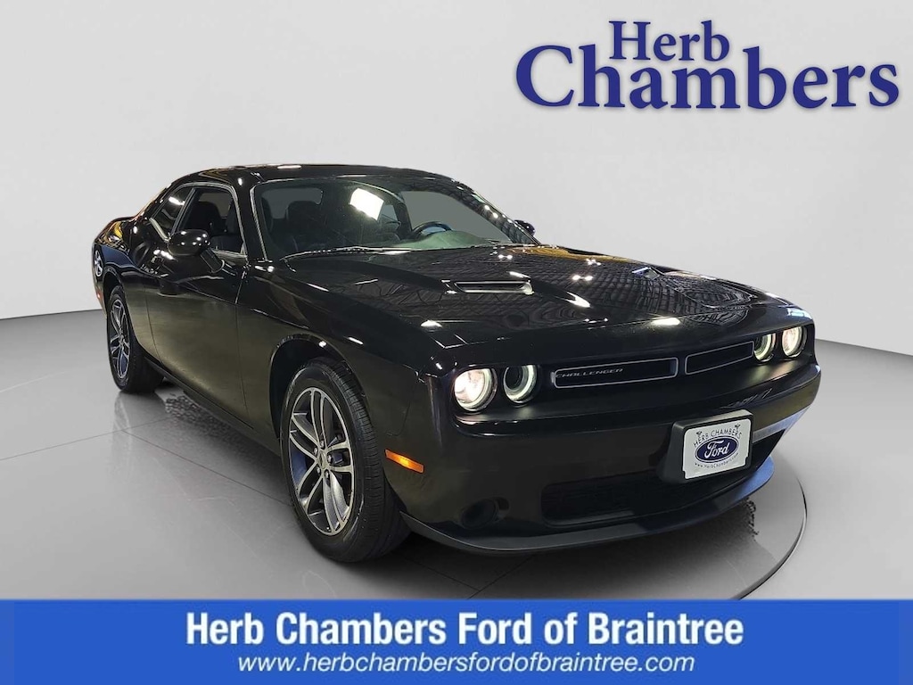 Used 2019 Dodge Challenger SXT Coupe