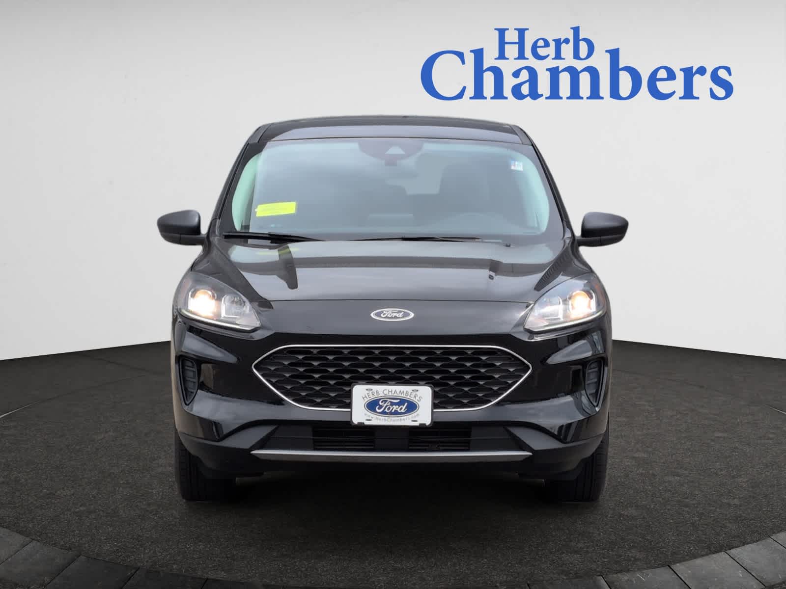 2022 Ford Escape SE photo 2