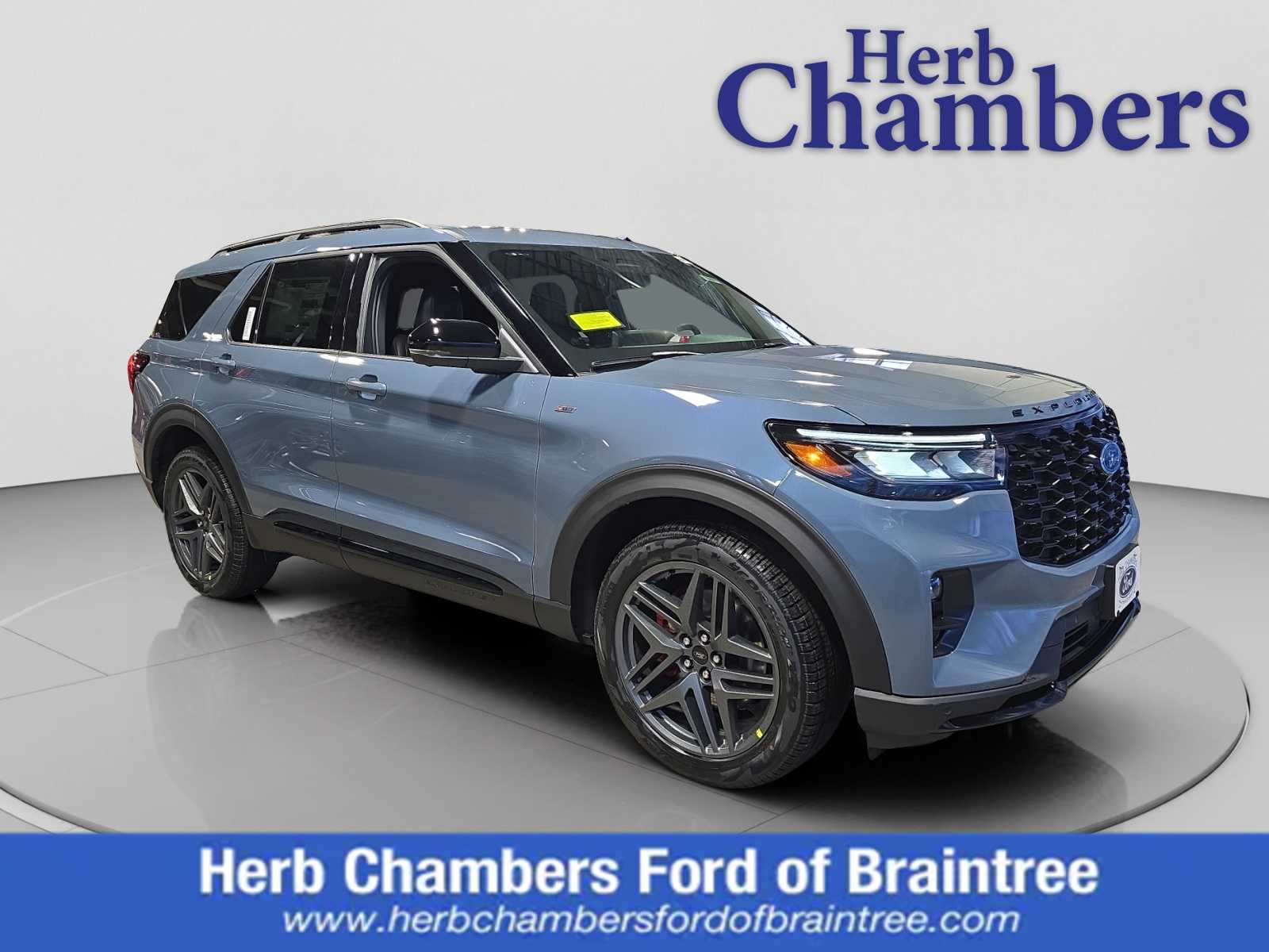 2026 Ford Explorer ST-LINE's photo