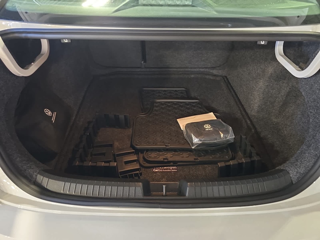 Used 2023 Volkswagen Jetta SE Sedan