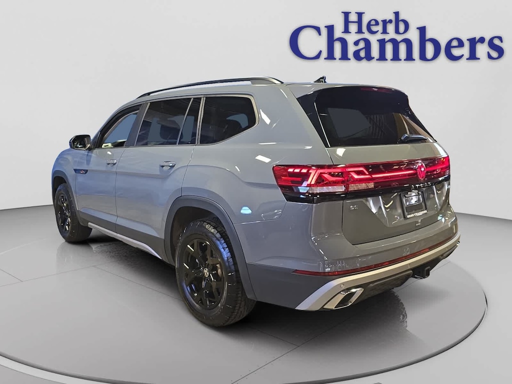Used 2025 Volkswagen Atlas 2.0T Peak Edition SUV