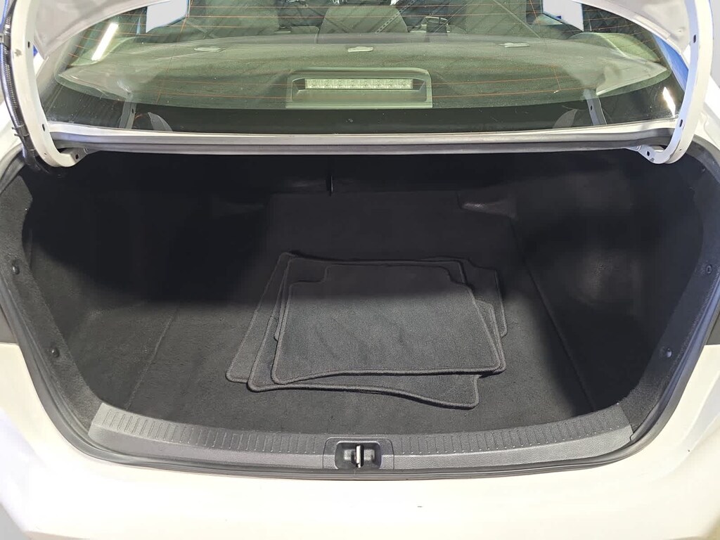 Used 2020 Toyota Corolla SE Sedan