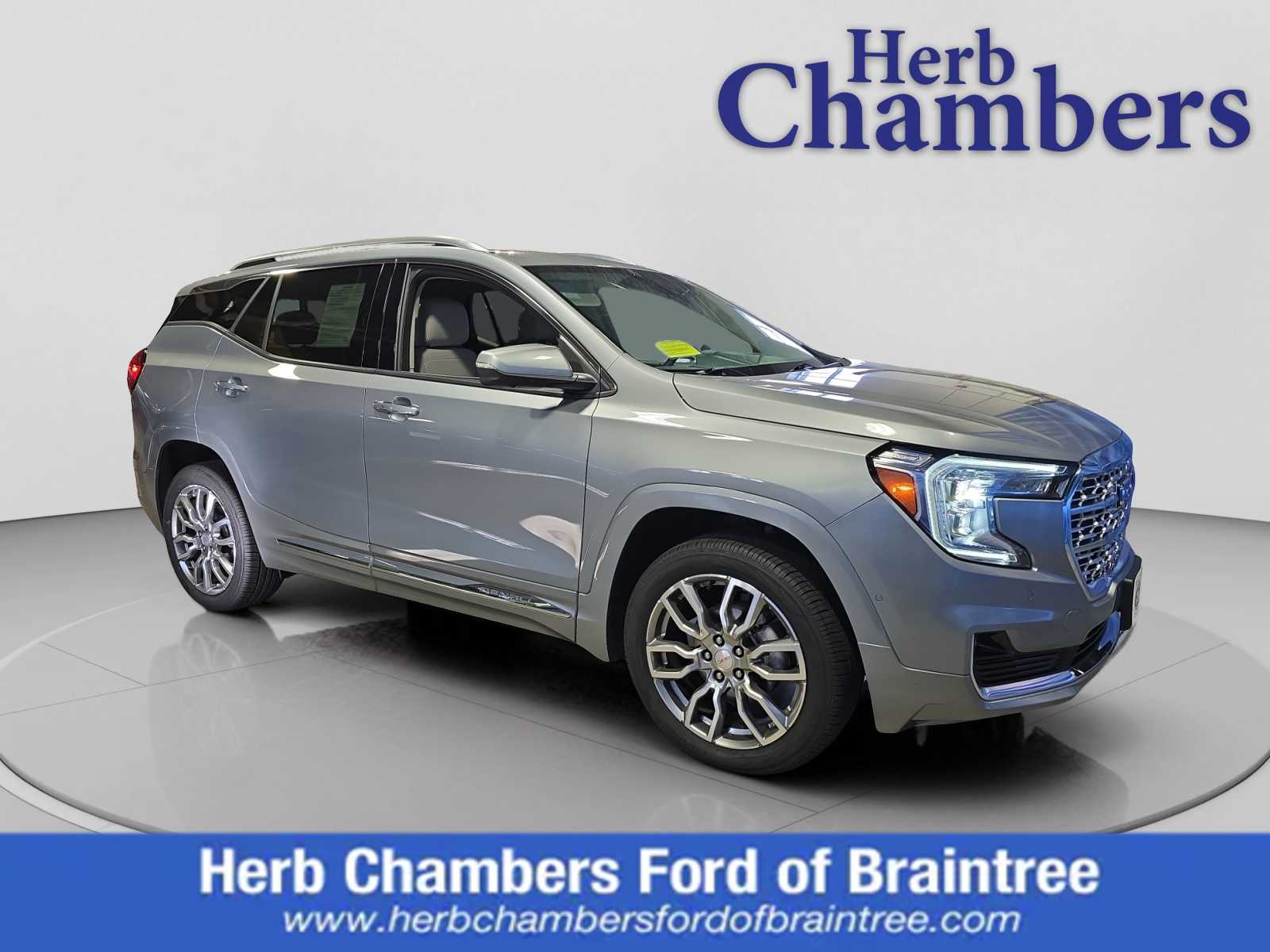 2023 GMC Terrain Denali's photo