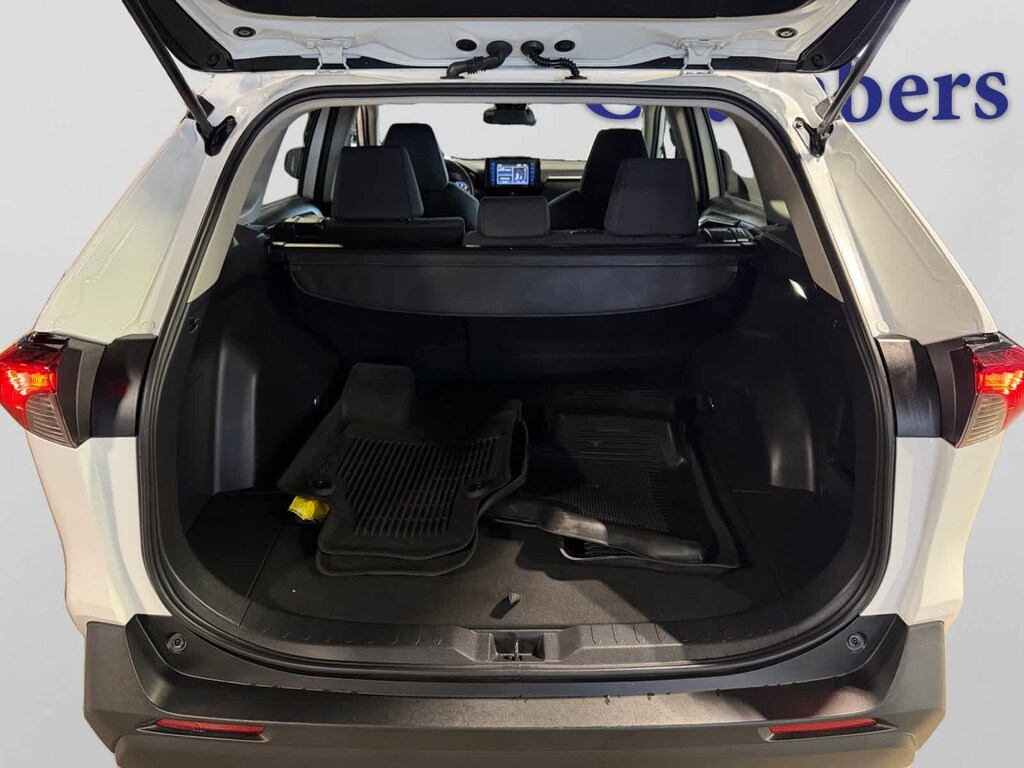 Used 2022 Toyota RAV4 LE SUV