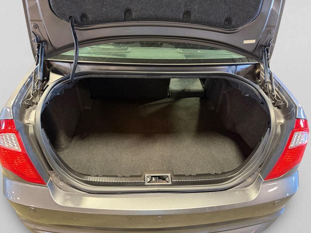 Used 2012 Ford Fusion SEL Sedan