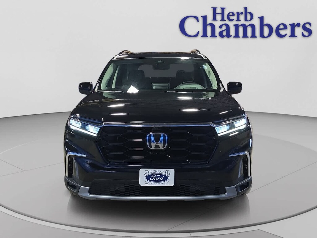 Used 2025 Honda Pilot Elite SUV