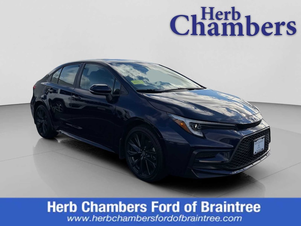 Used 2024 Toyota Corolla SE Sedan