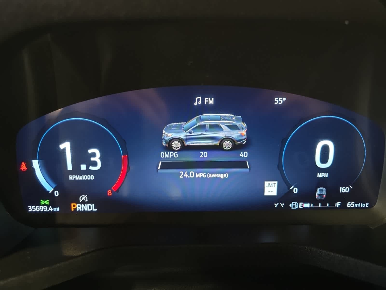 2025 Ford Explorer ST-Line photo 4