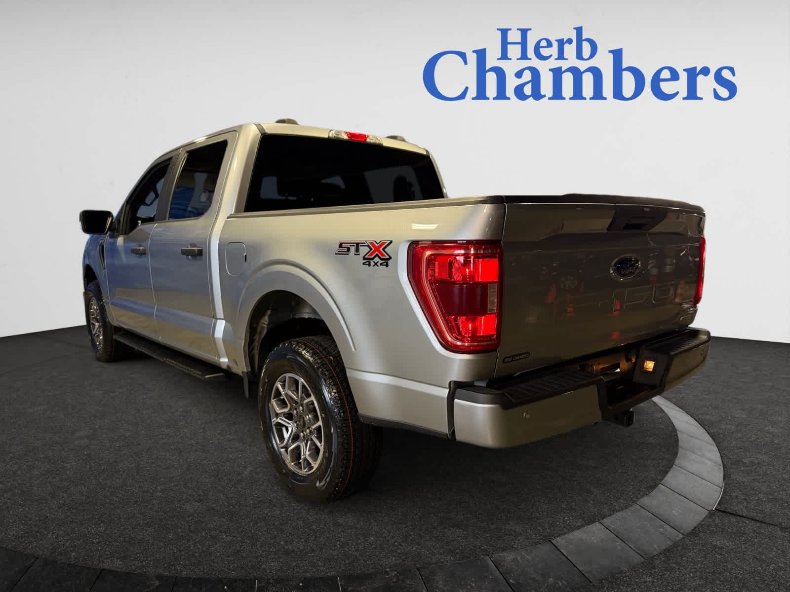 2021 Ford F-150 XL photo 3