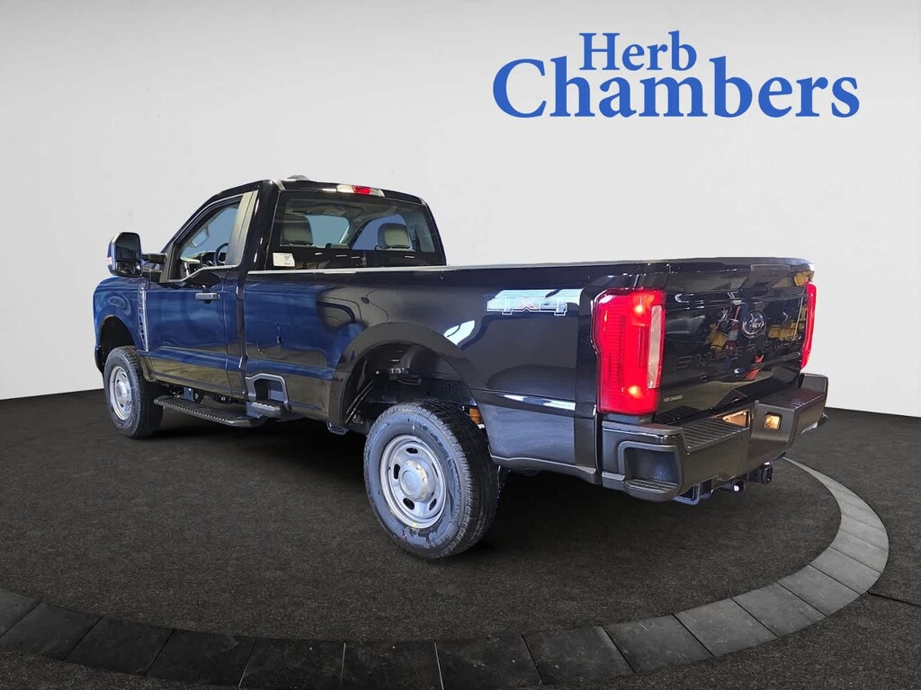 New 2025 Ford Super Duty F-250 SRW XL 4WD Reg Cab 8 Box Truck