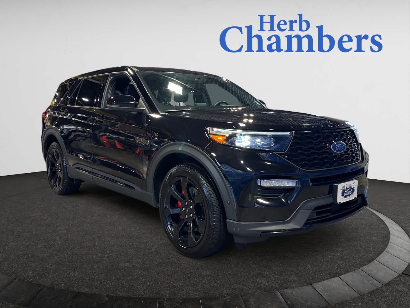 2022 Ford Explorer ST photo 2