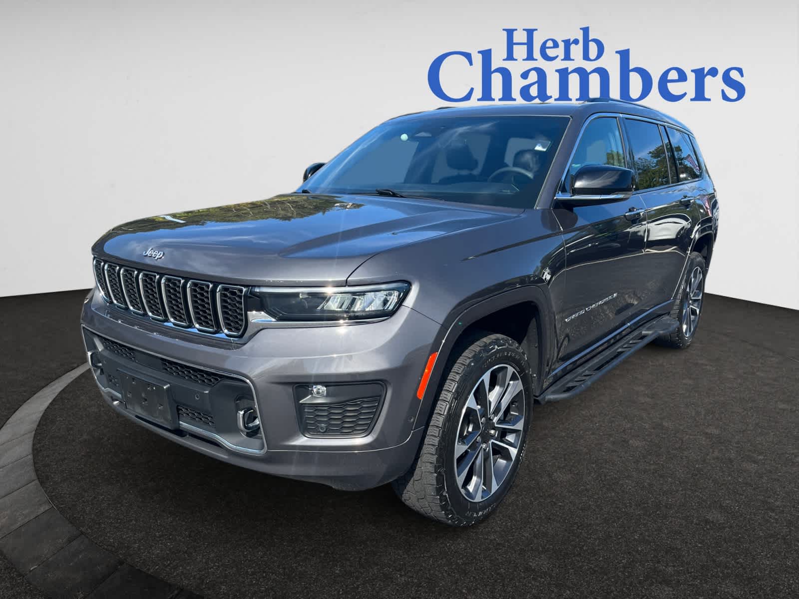 2023 Jeep Grand Cherokee Overland photo 4
