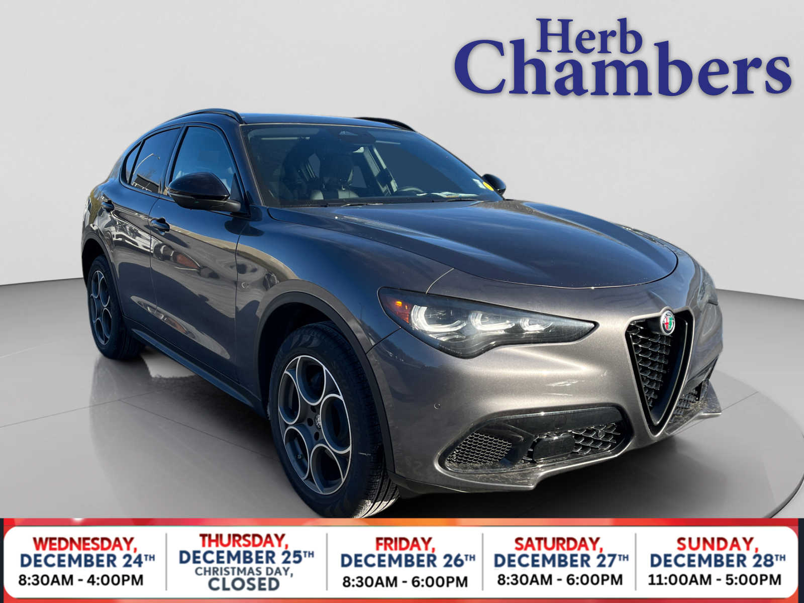 2025 Alfa Romeo Stelvio Base's photo