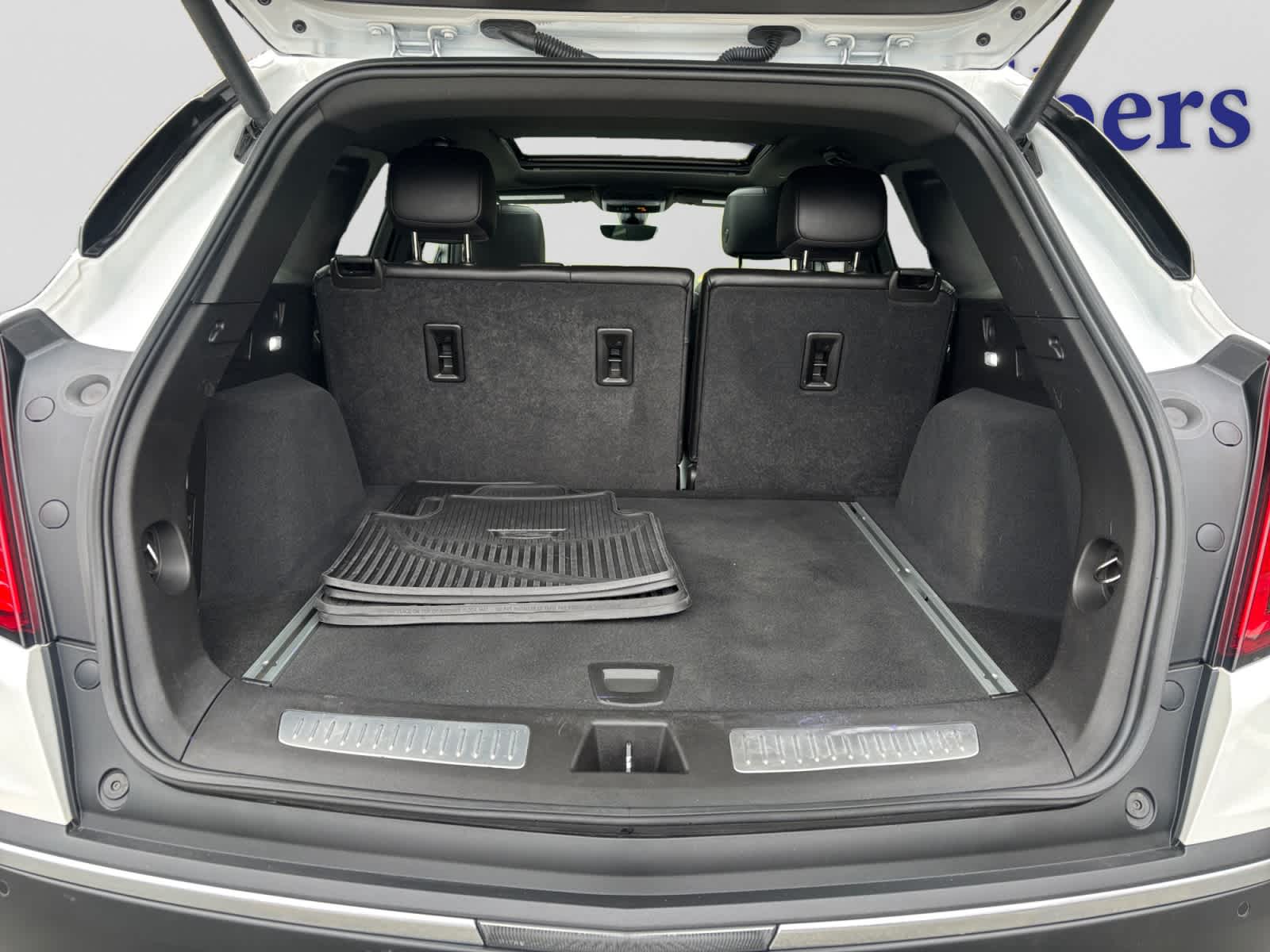 used 2023 Cadillac XT5 car, priced at $35,387