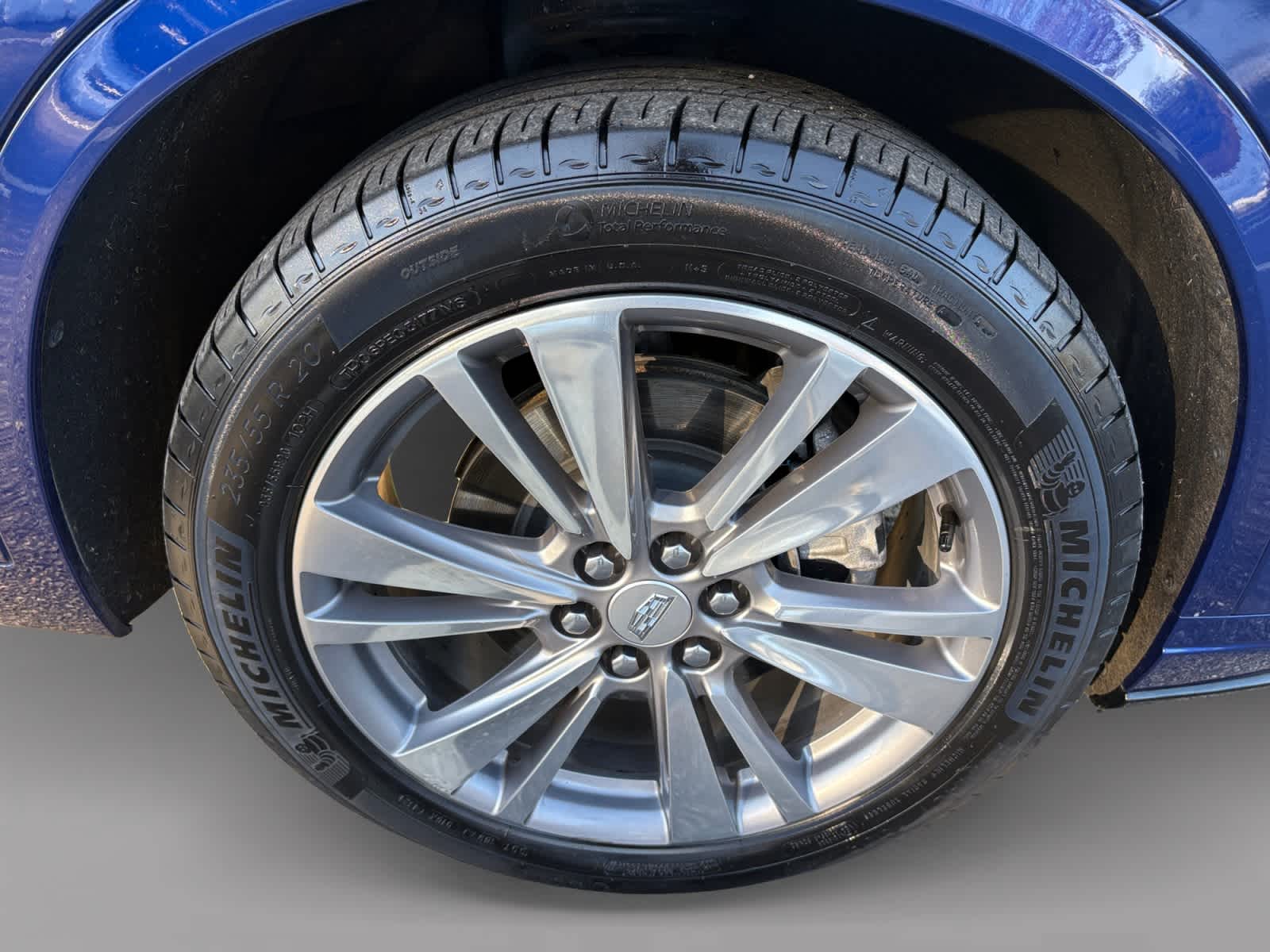 used 2025 Cadillac XT6 car, priced at $42,987