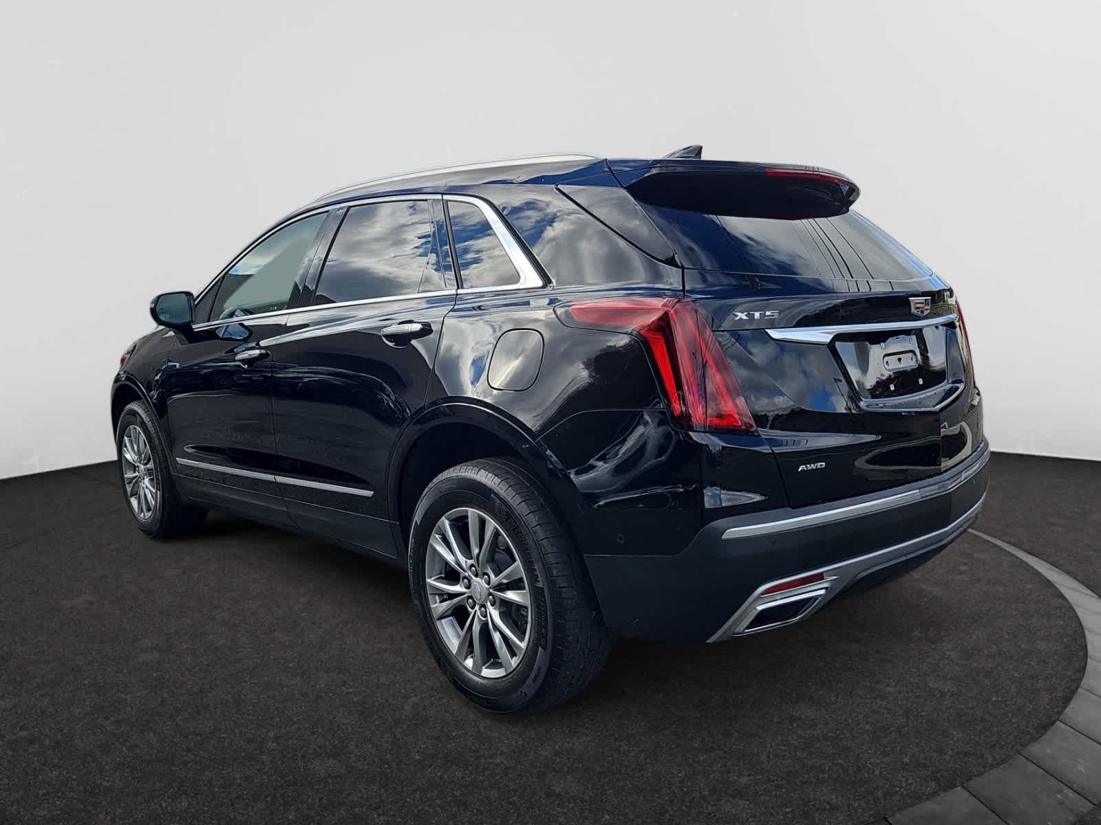 2023 Cadillac XT5 Premium Luxury photo 3