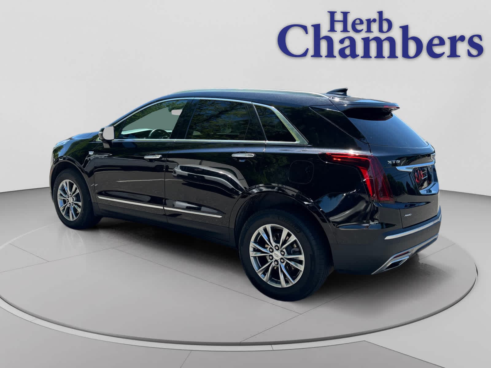 used 2022 Cadillac XT5 car, priced at $35,497