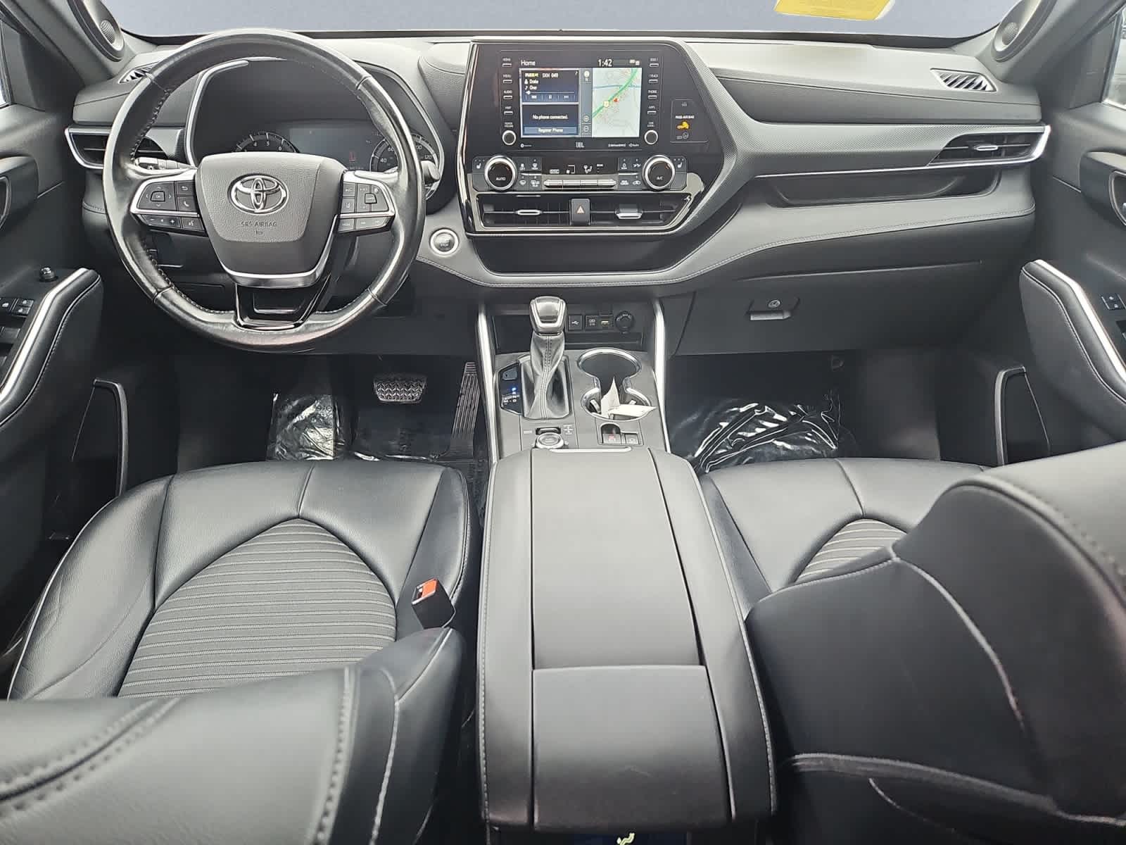 used 2021 Toyota Highlander car, priced at $36,997