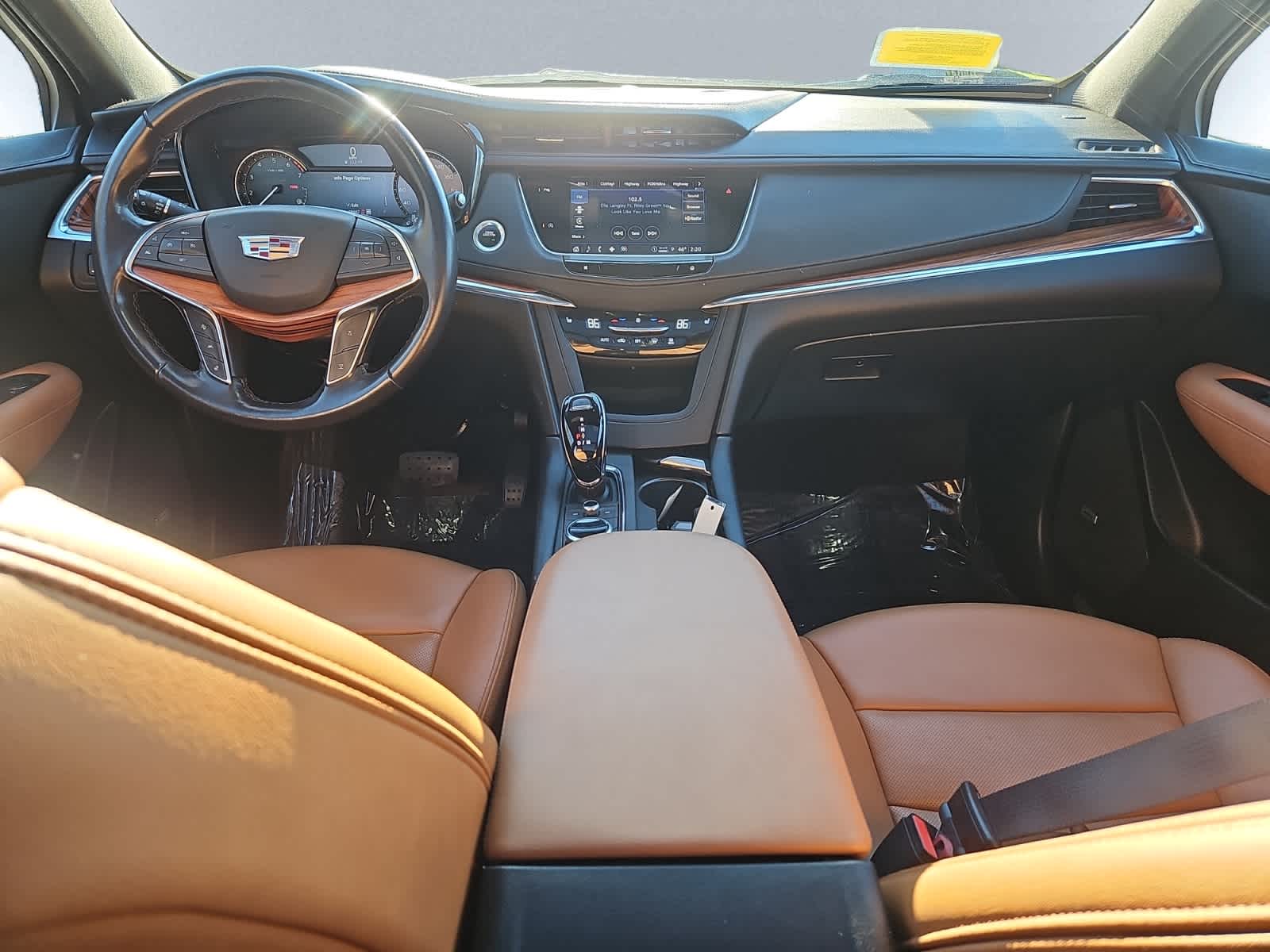 used 2022 Cadillac XT5 car, priced at $30,287