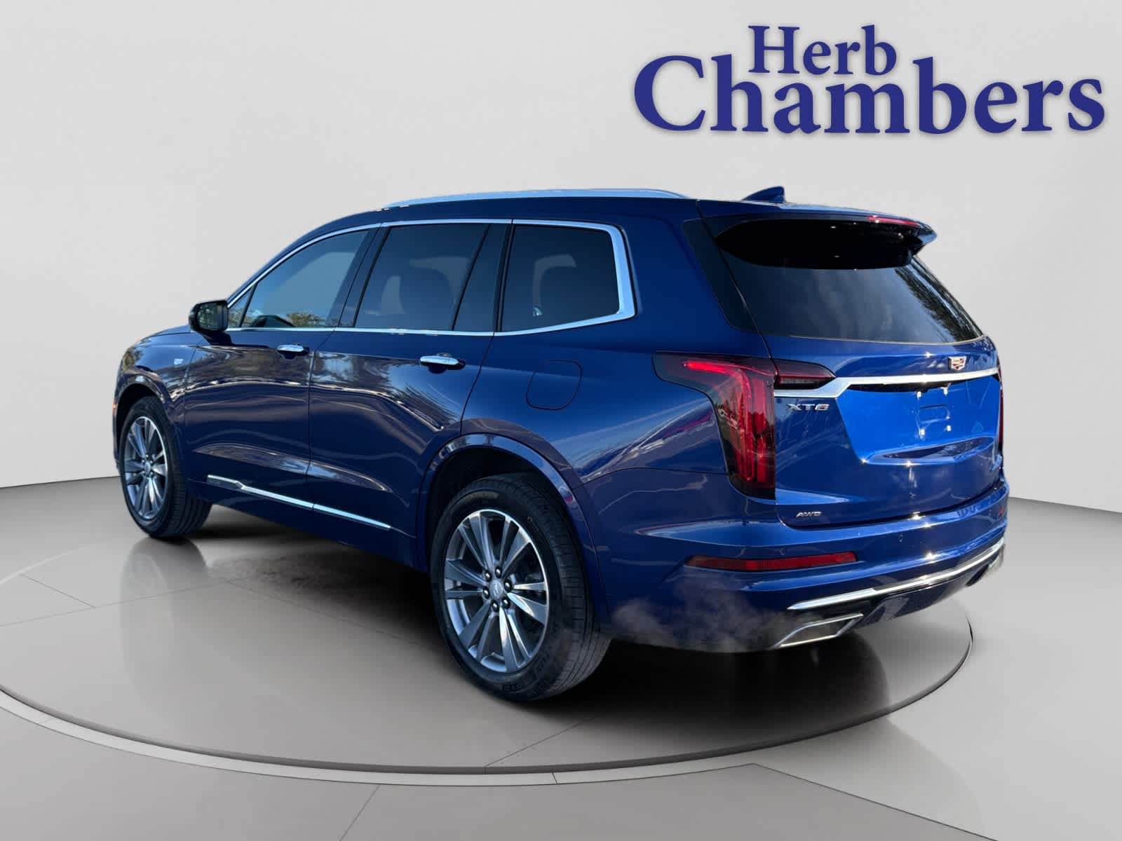 used 2025 Cadillac XT6 car, priced at $42,987
