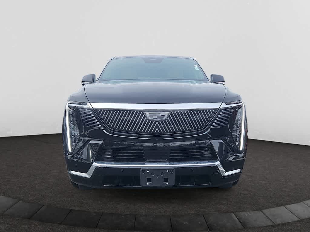 2025 Cadillac Escalade IQ Luxury photo 2