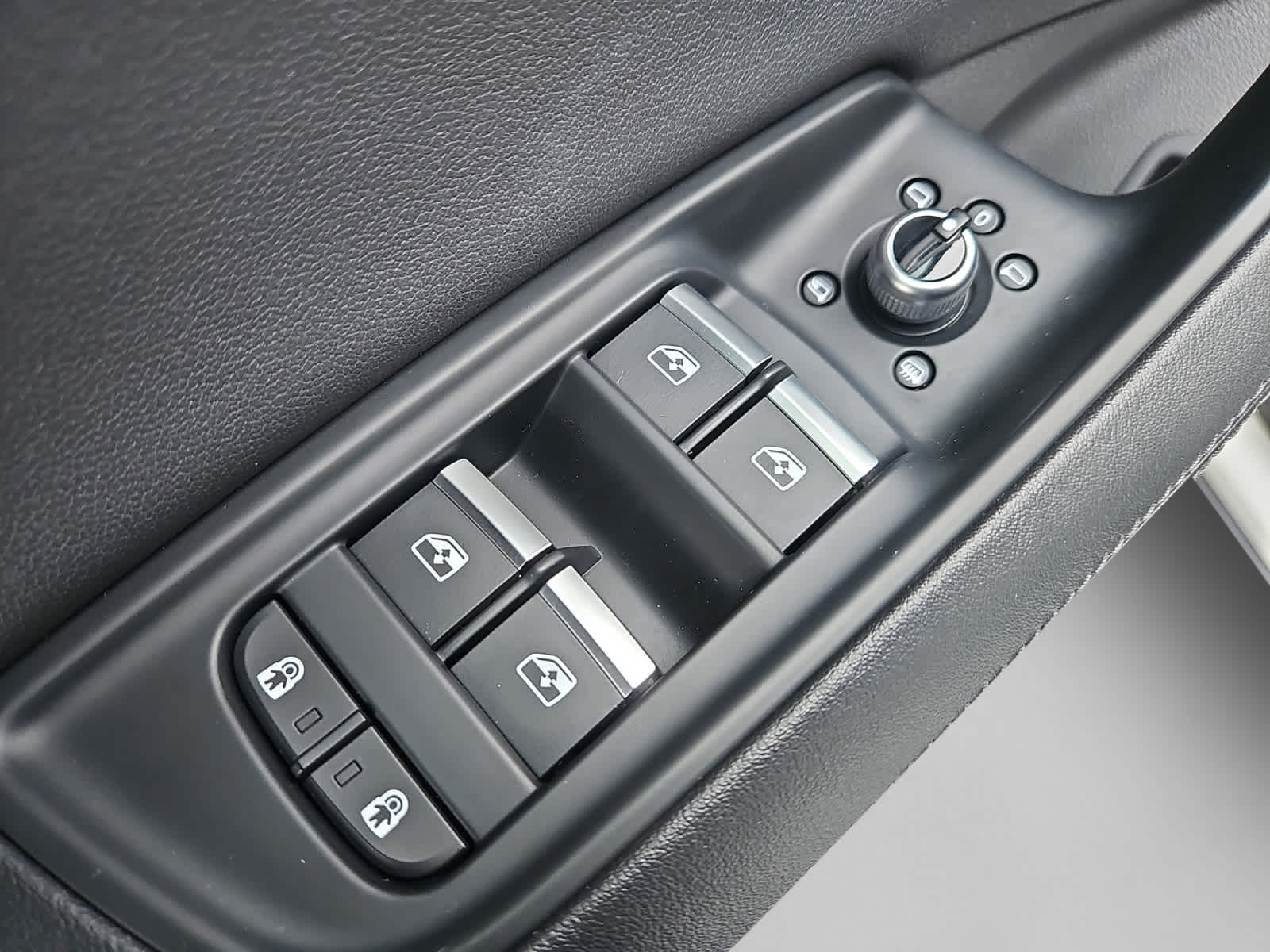 used 2023 Audi Q7 car, priced at $38,387