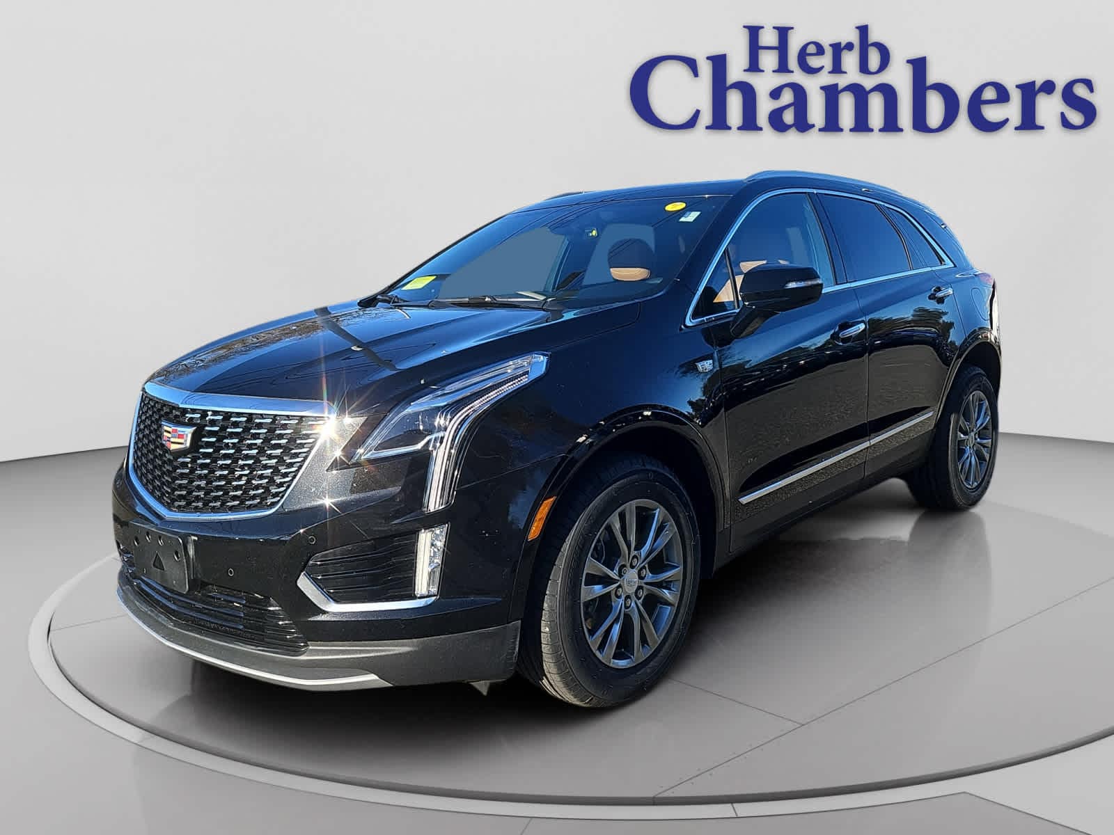 used 2022 Cadillac XT5 car, priced at $30,287
