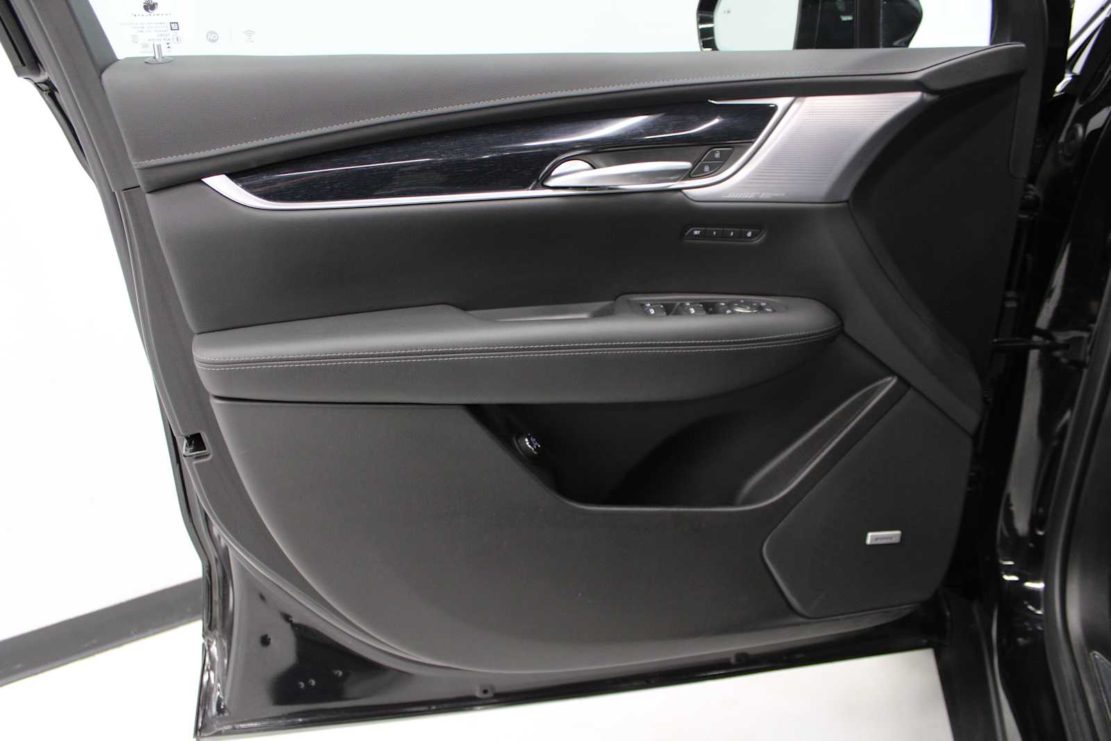 used 2024 Cadillac XT5 car, priced at $38,887