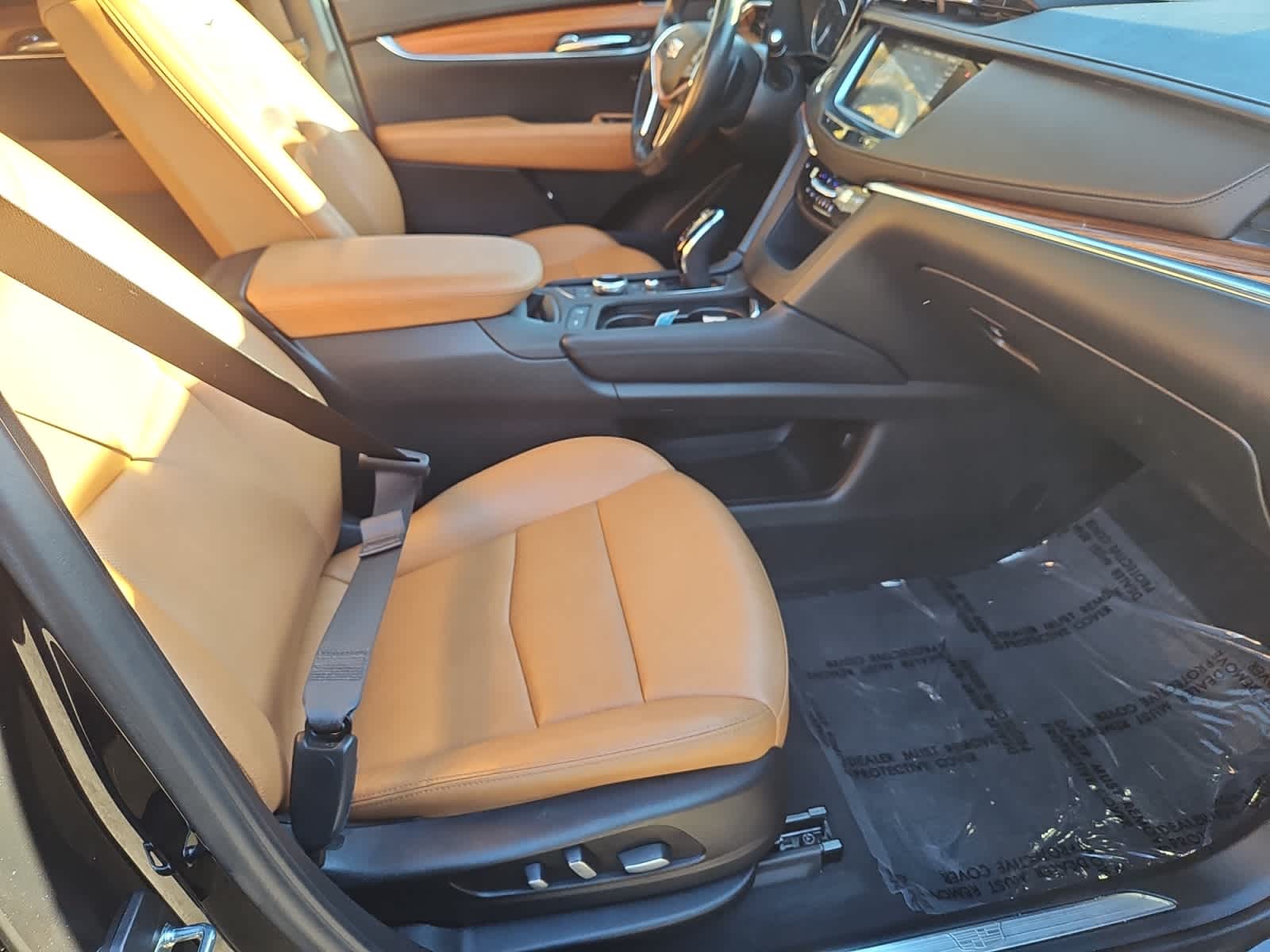 used 2022 Cadillac XT5 car, priced at $30,287