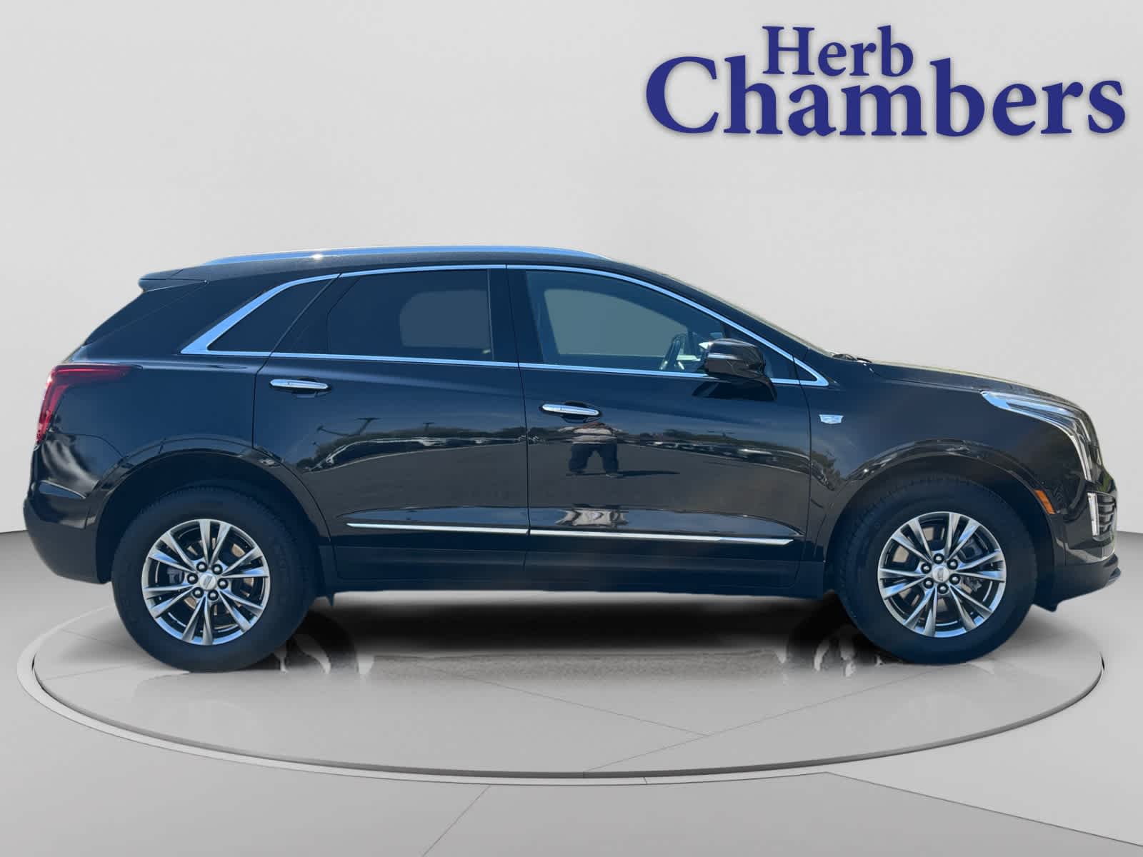 used 2023 Cadillac XT5 car, priced at $34,287