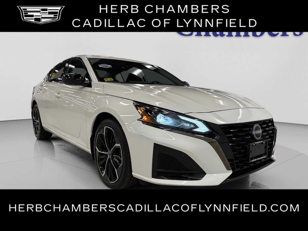 Used 2023 Nissan Altima 2.5 SR