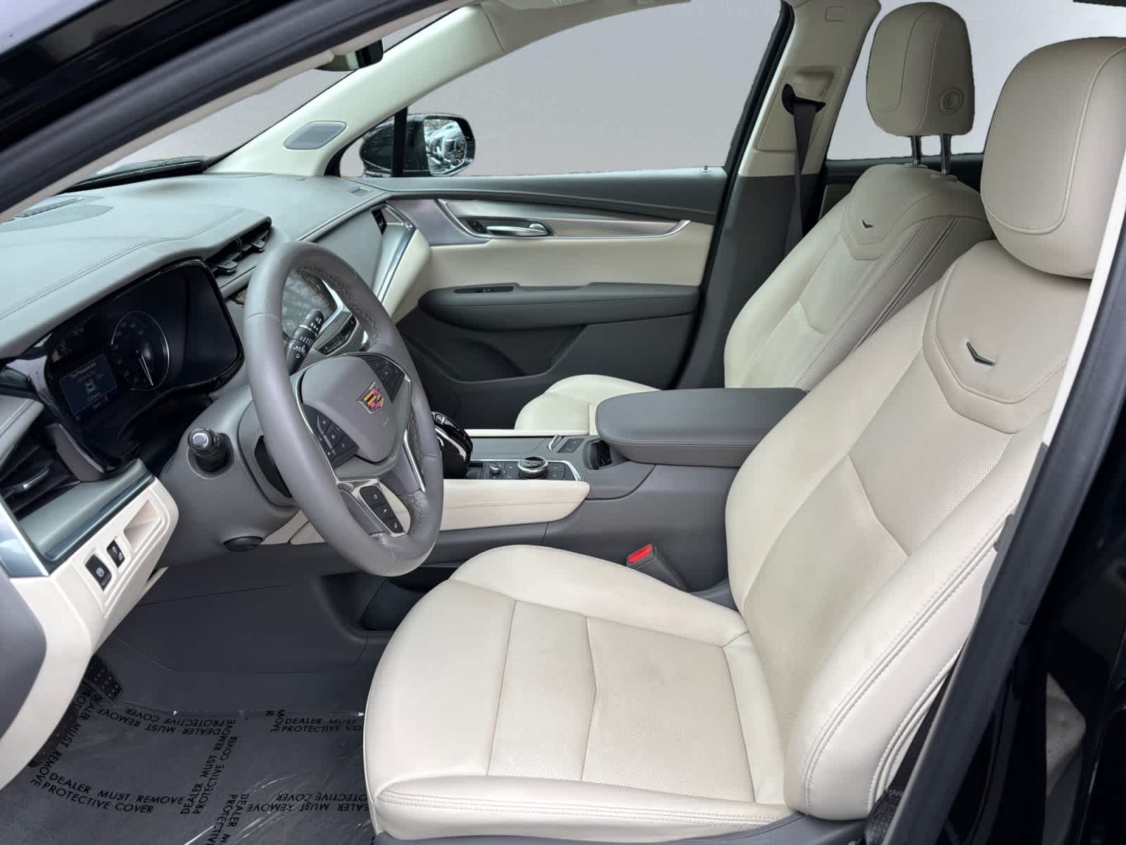 used 2023 Cadillac XT5 car, priced at $34,387