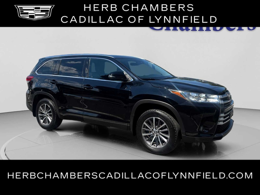 Used 2019 Toyota Highlander SE SUV