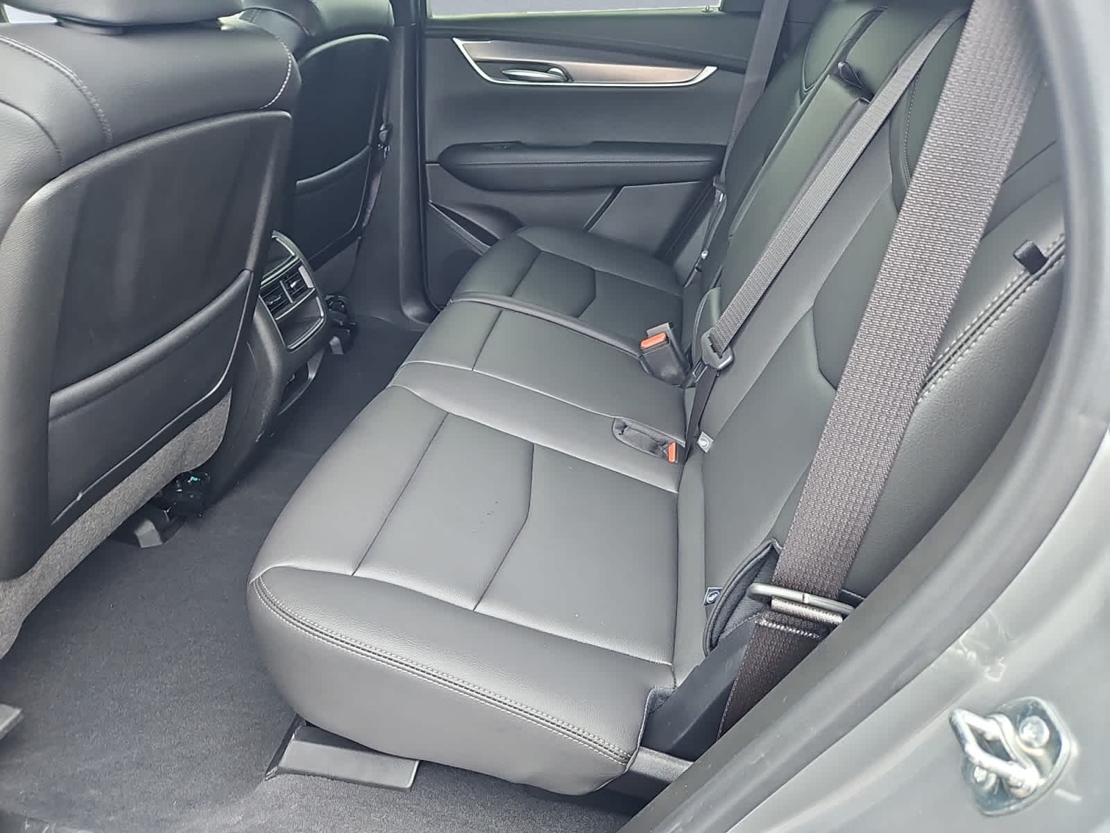 used 2025 Cadillac XT5 car, priced at $41,187