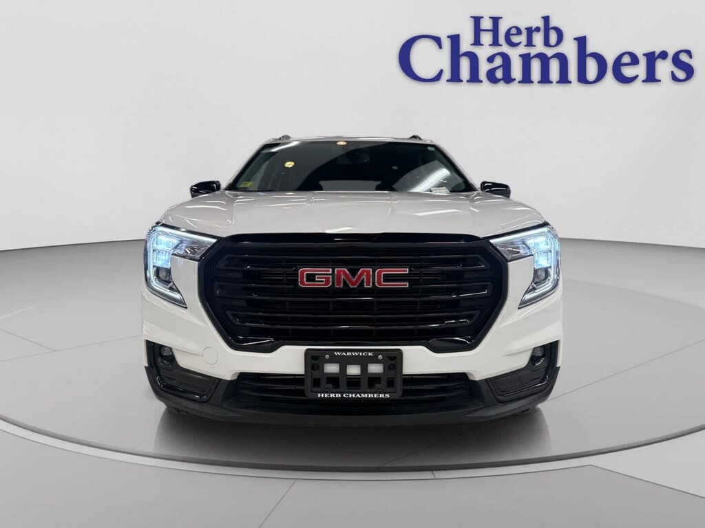 Used 2024 GMC Terrain SLT SUV