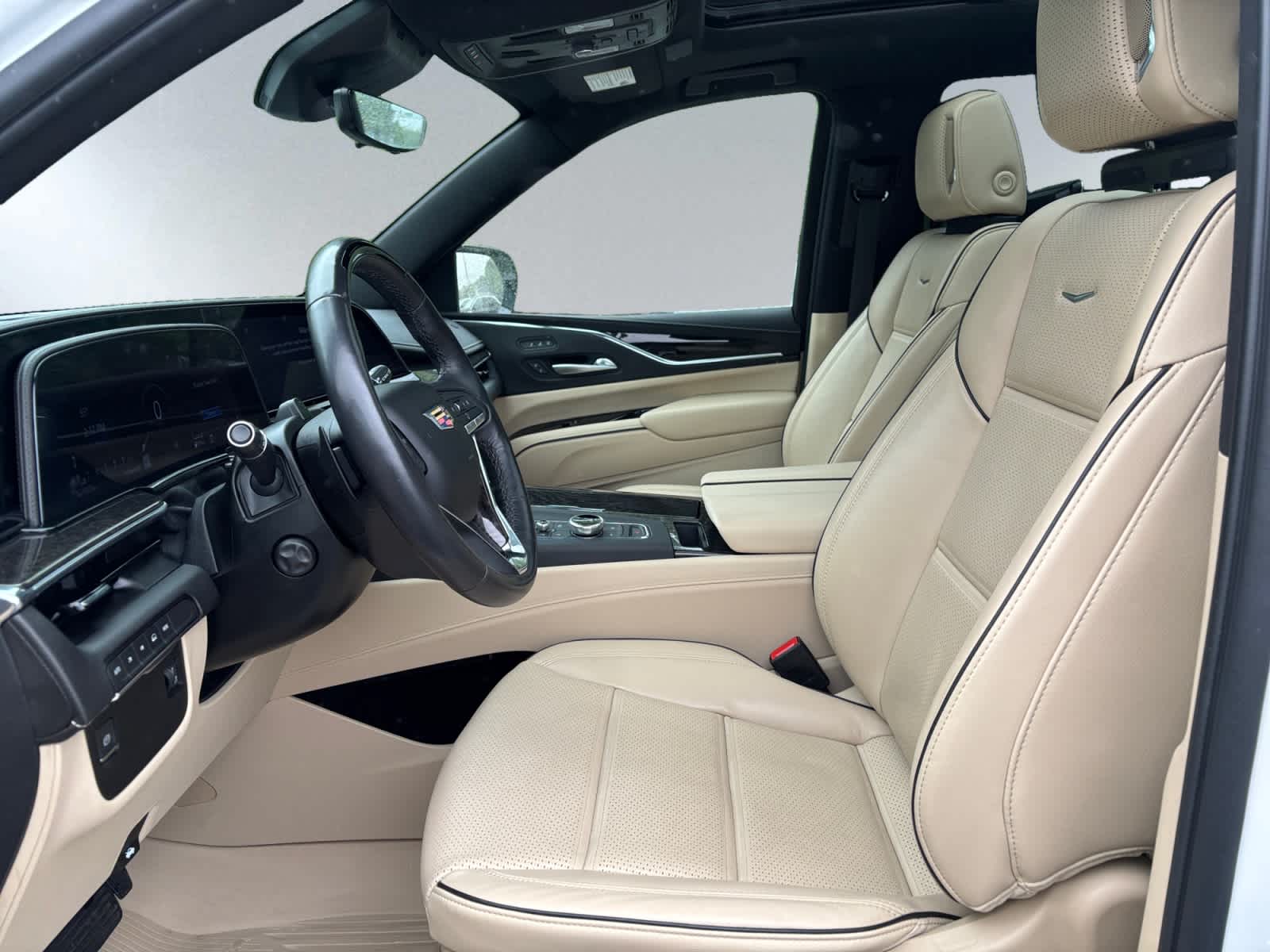 used 2023 Cadillac Escalade ESV car, priced at $74,387