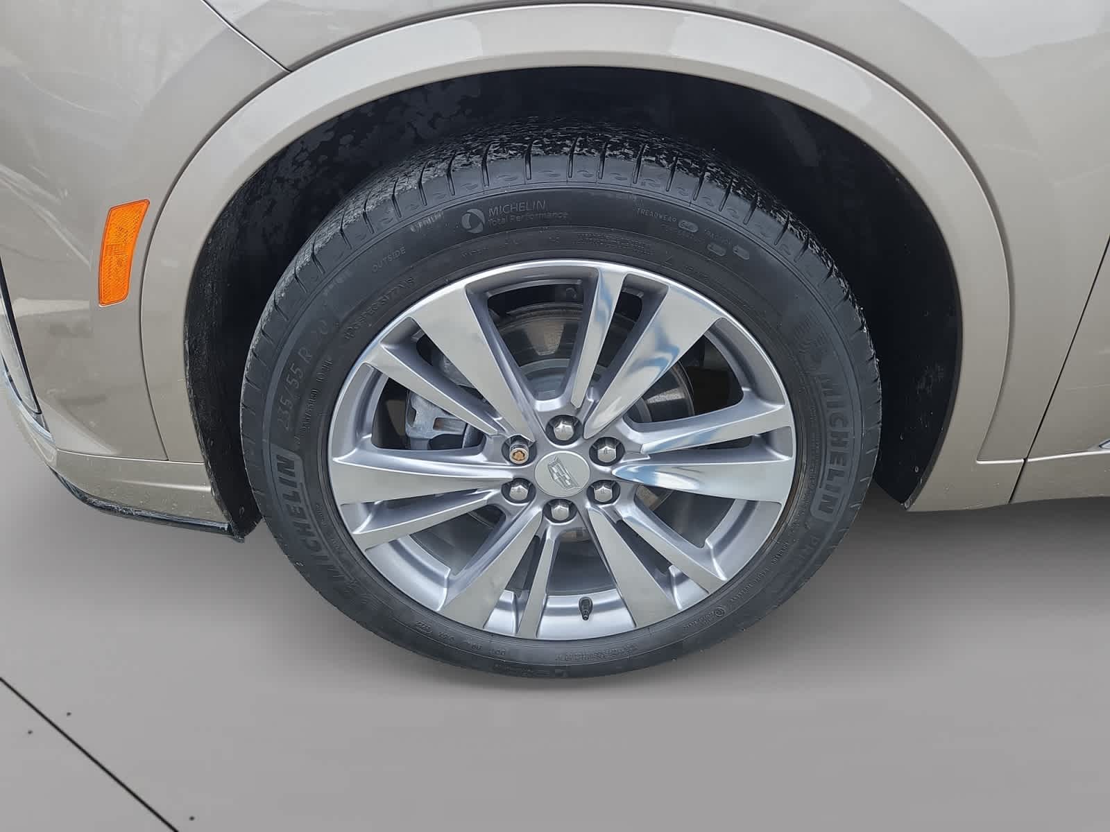 used 2023 Cadillac XT6 car, priced at $38,187