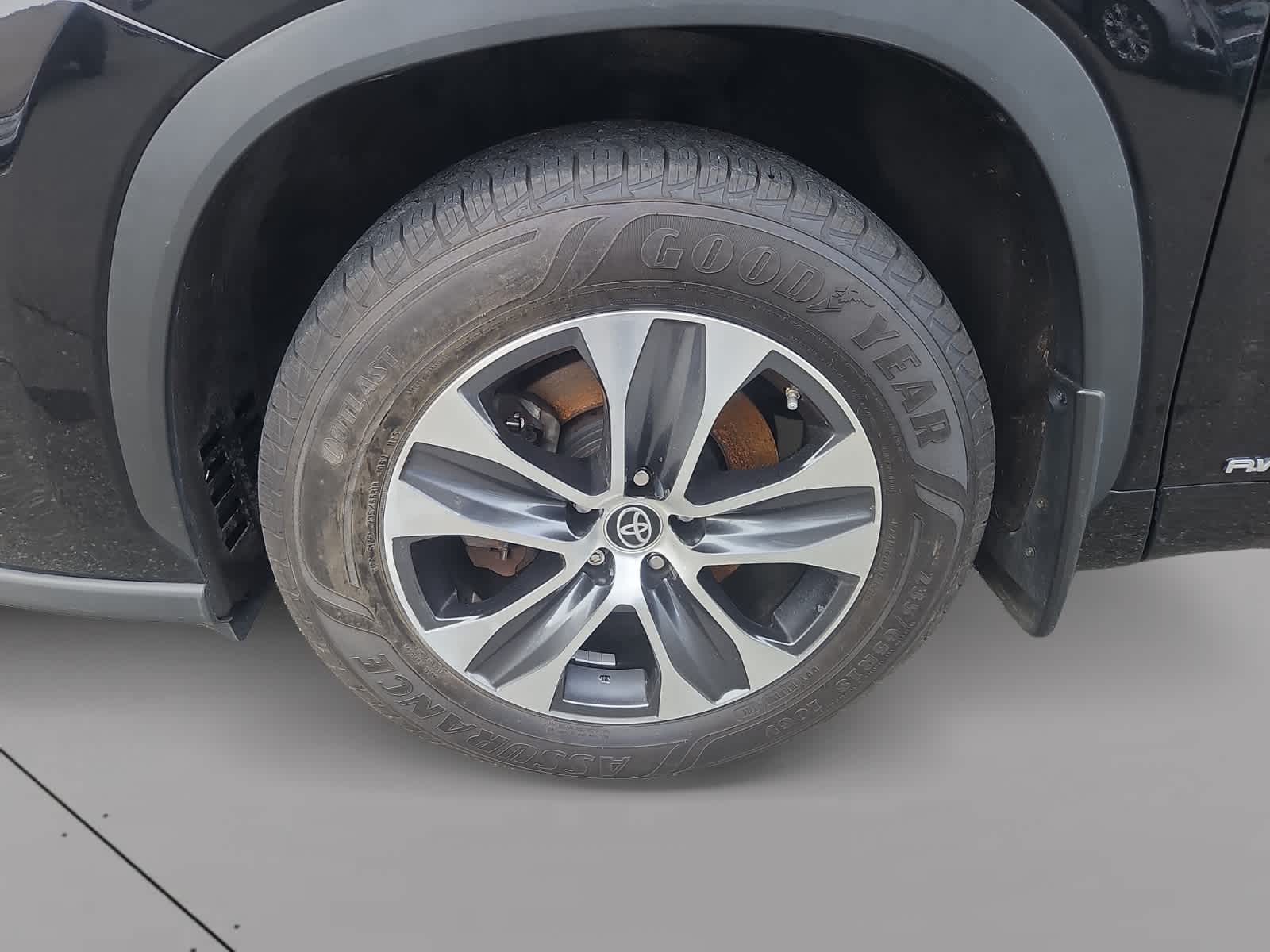 used 2023 Toyota Highlander car, priced at $25,487