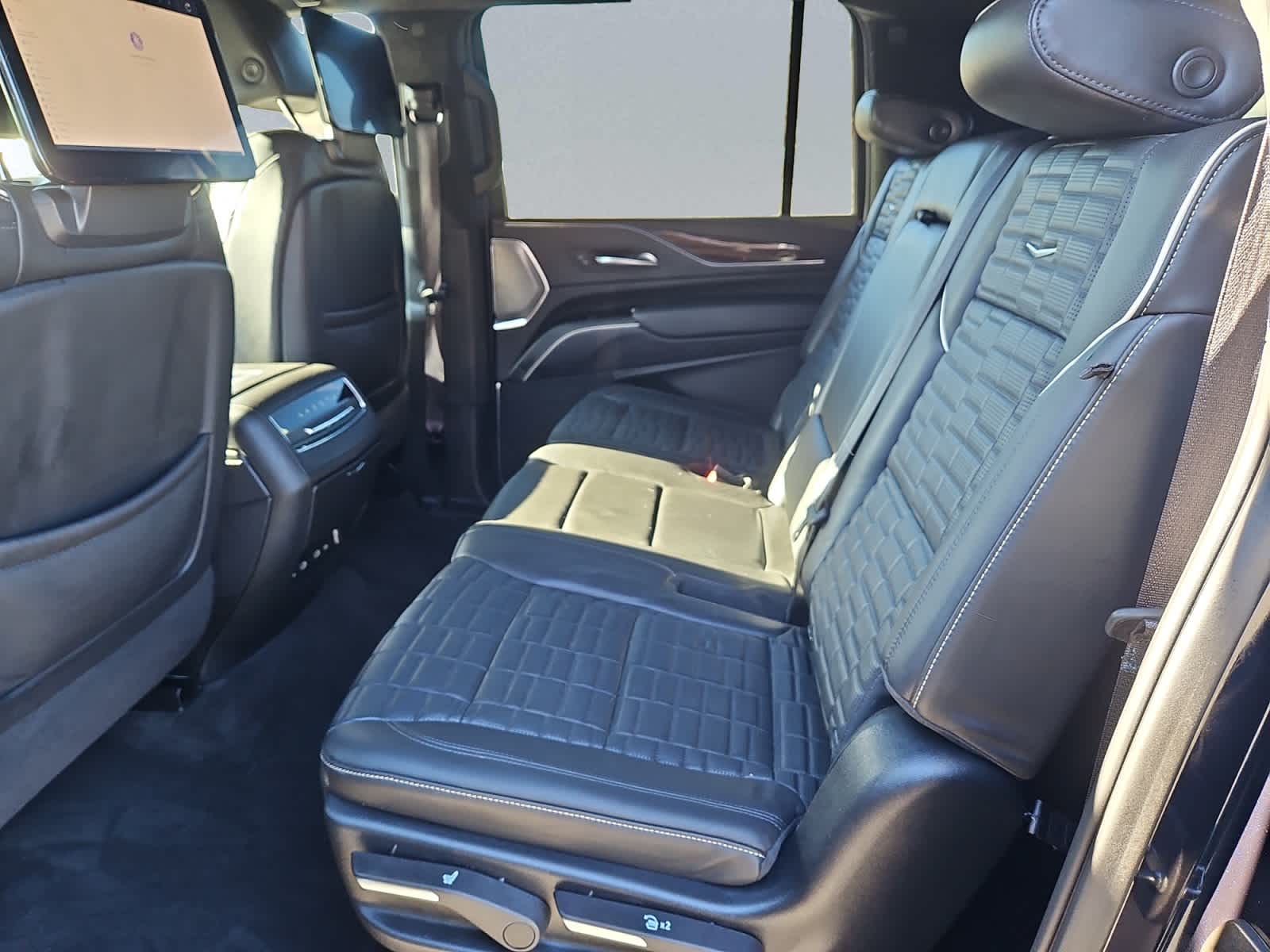 used 2022 Cadillac Escalade ESV car
