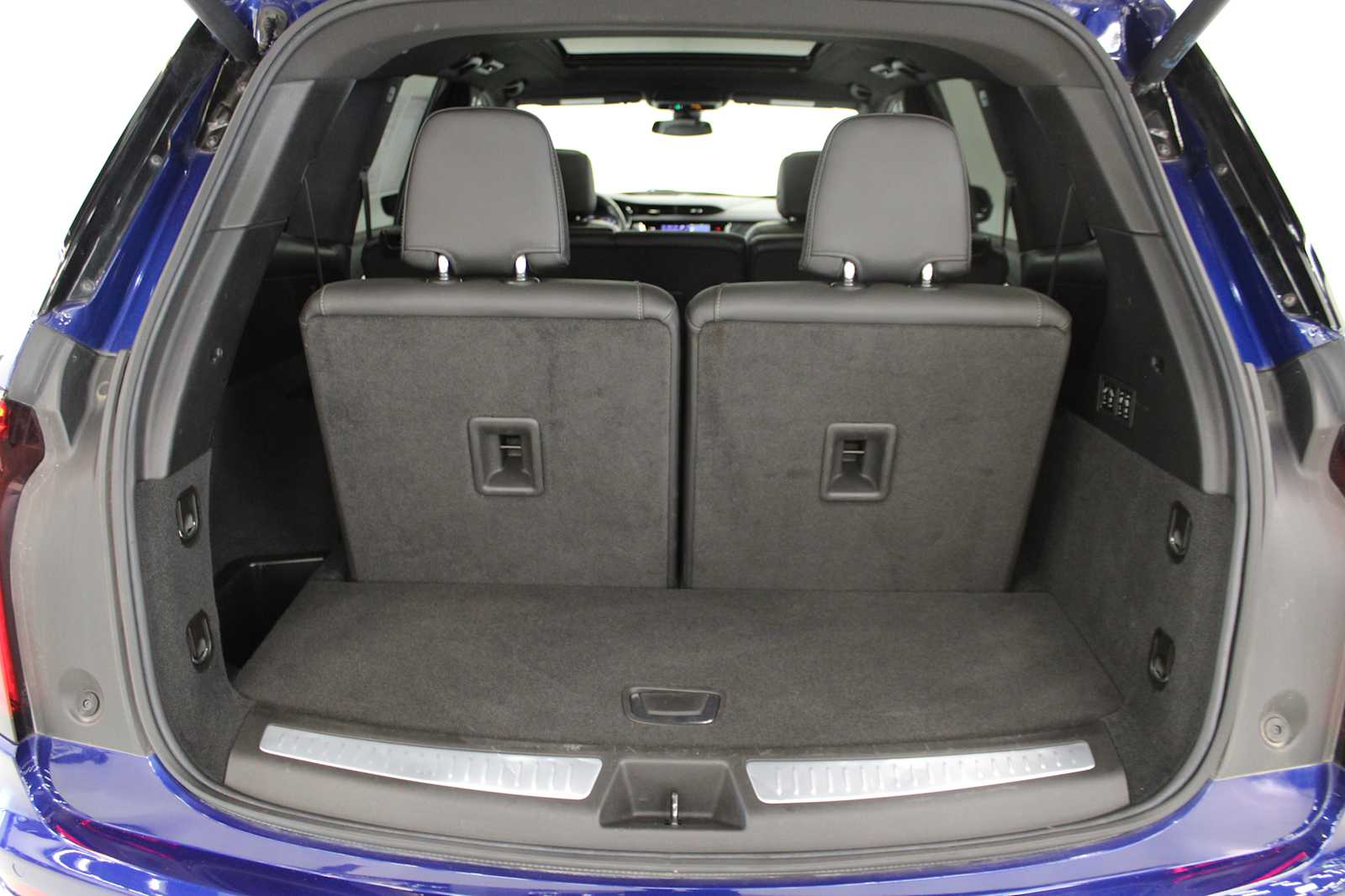 used 2024 Cadillac XT6 car, priced at $36,387