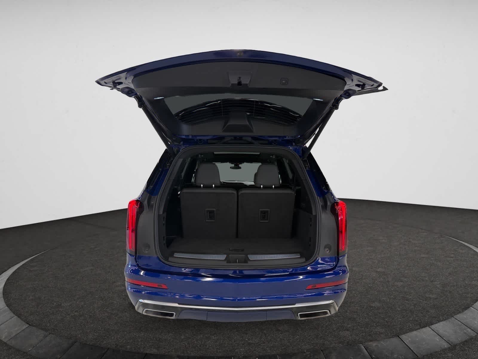 used 2024 Cadillac XT6 car, priced at $36,387