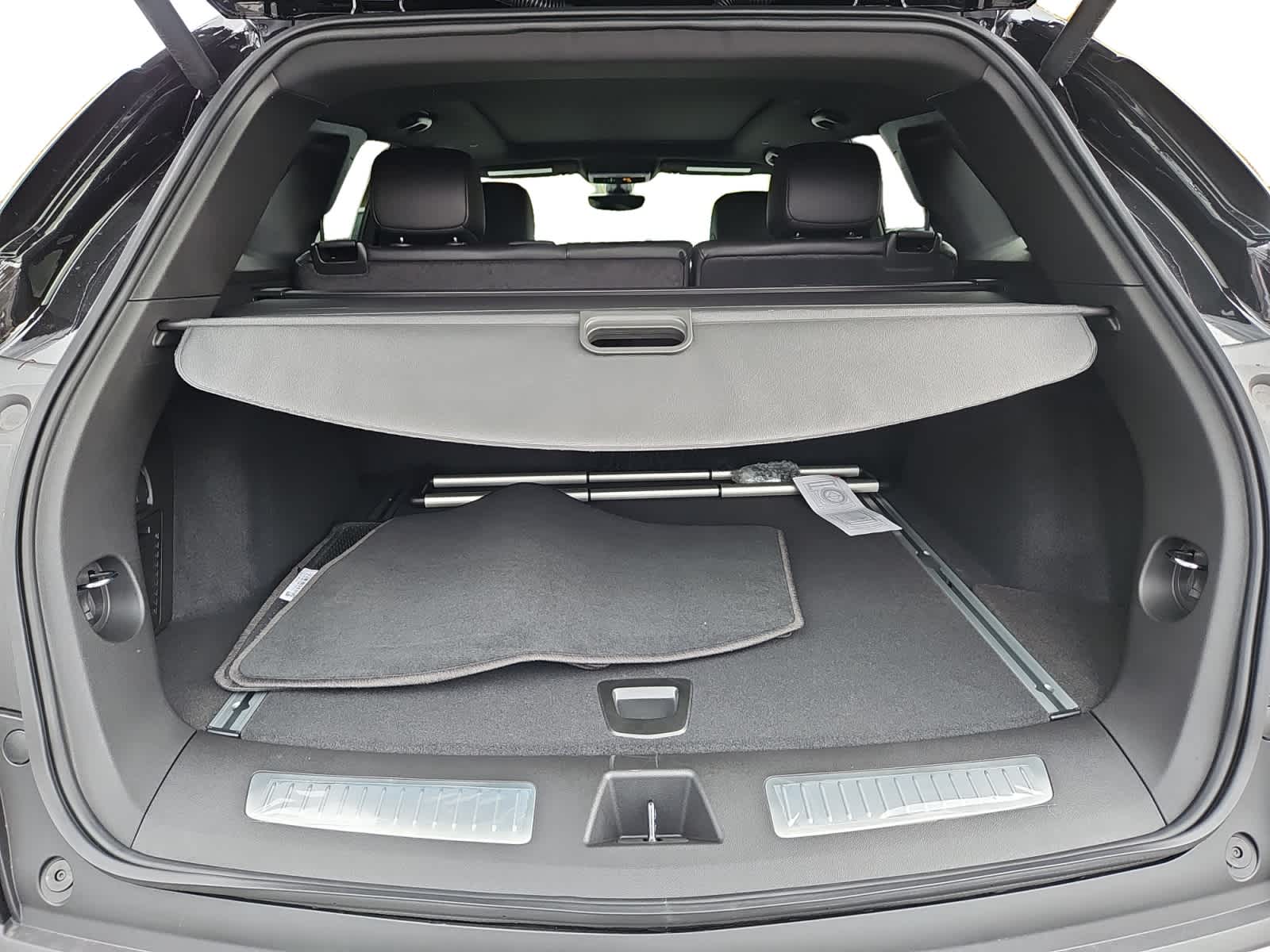 new 2026 Cadillac XT5 car, priced at $61,095