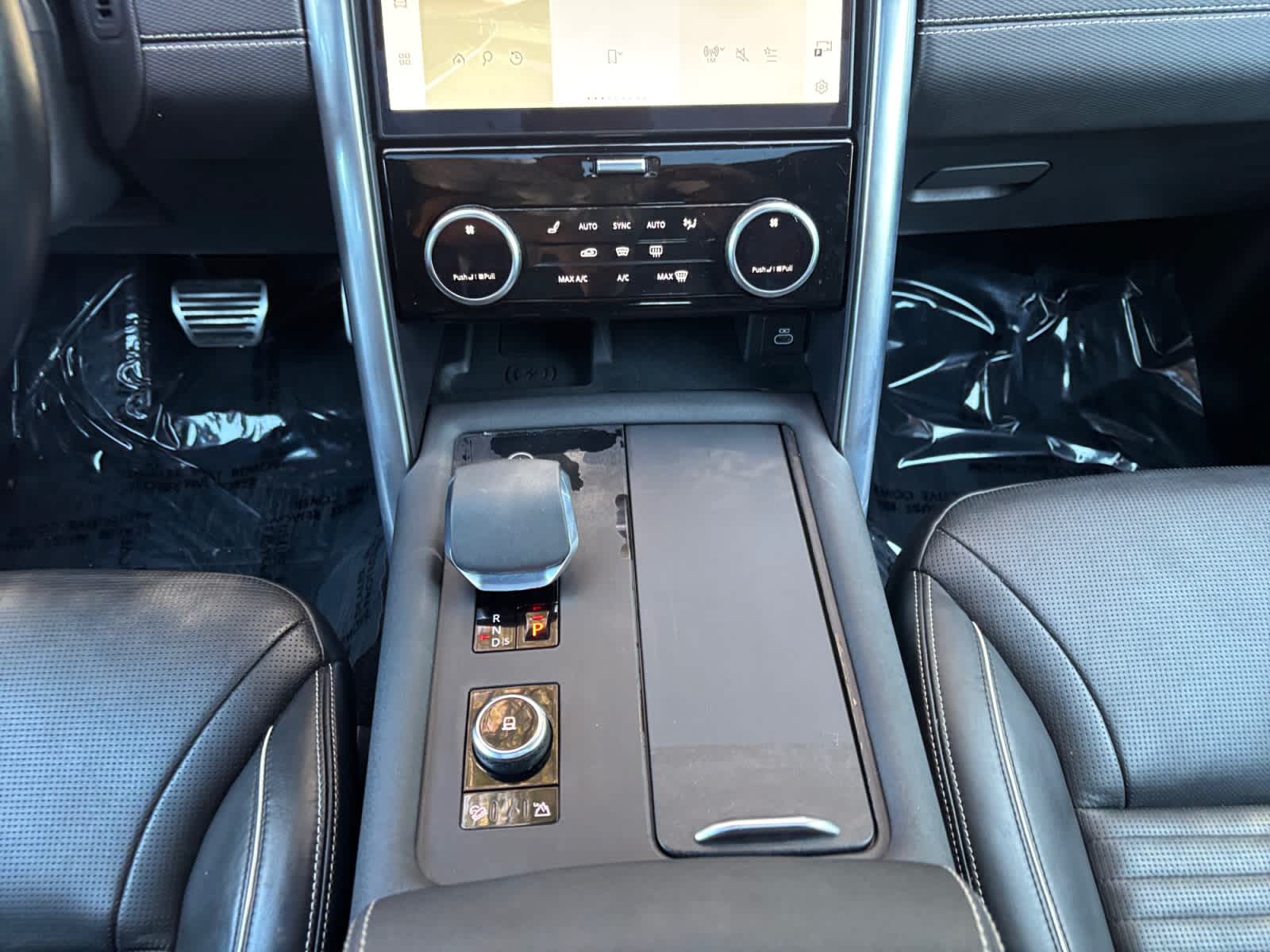 used 2021 Land Rover Discovery car, priced at $24,387